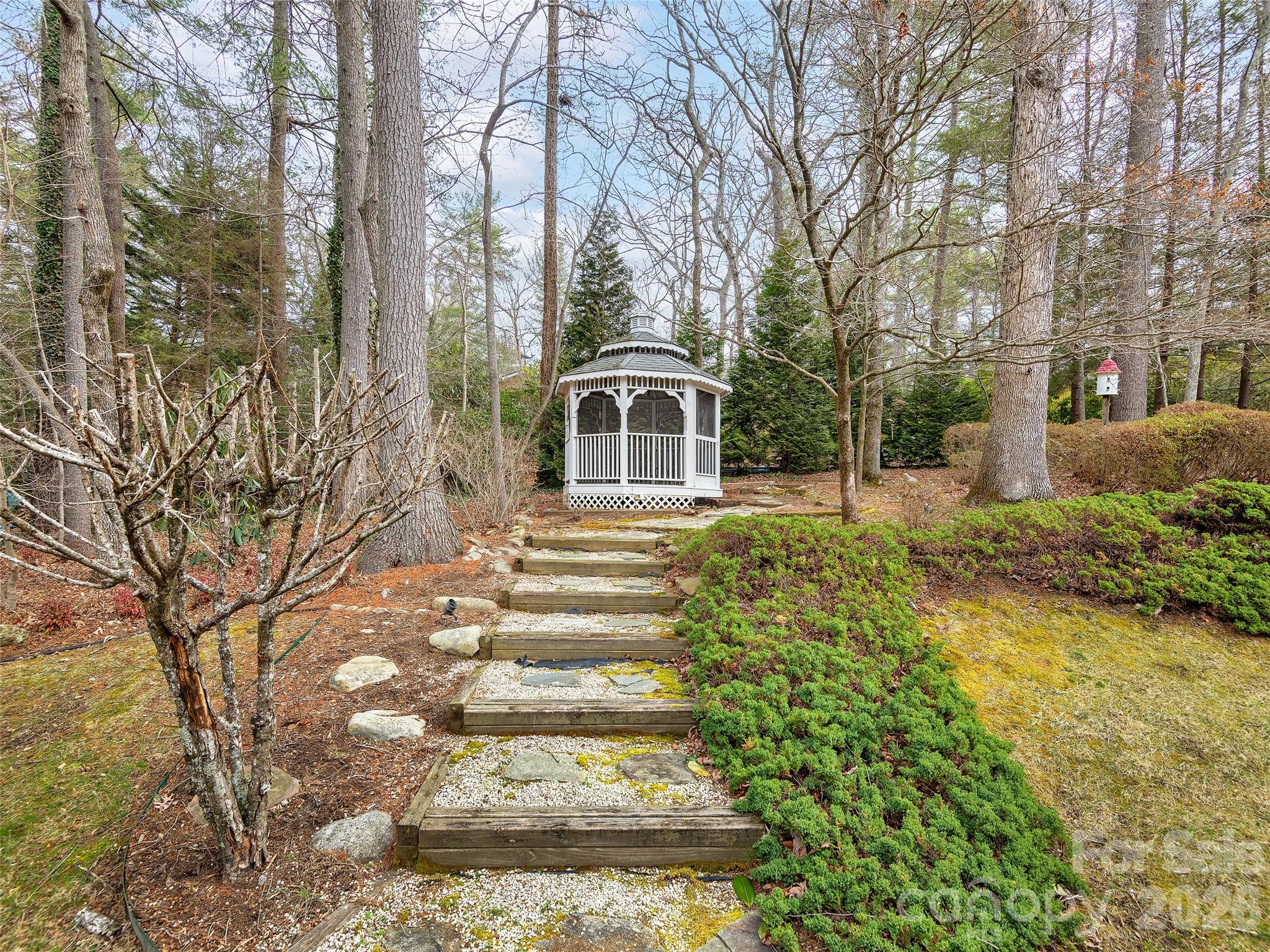 110 Glengary Drive — Flat Rock