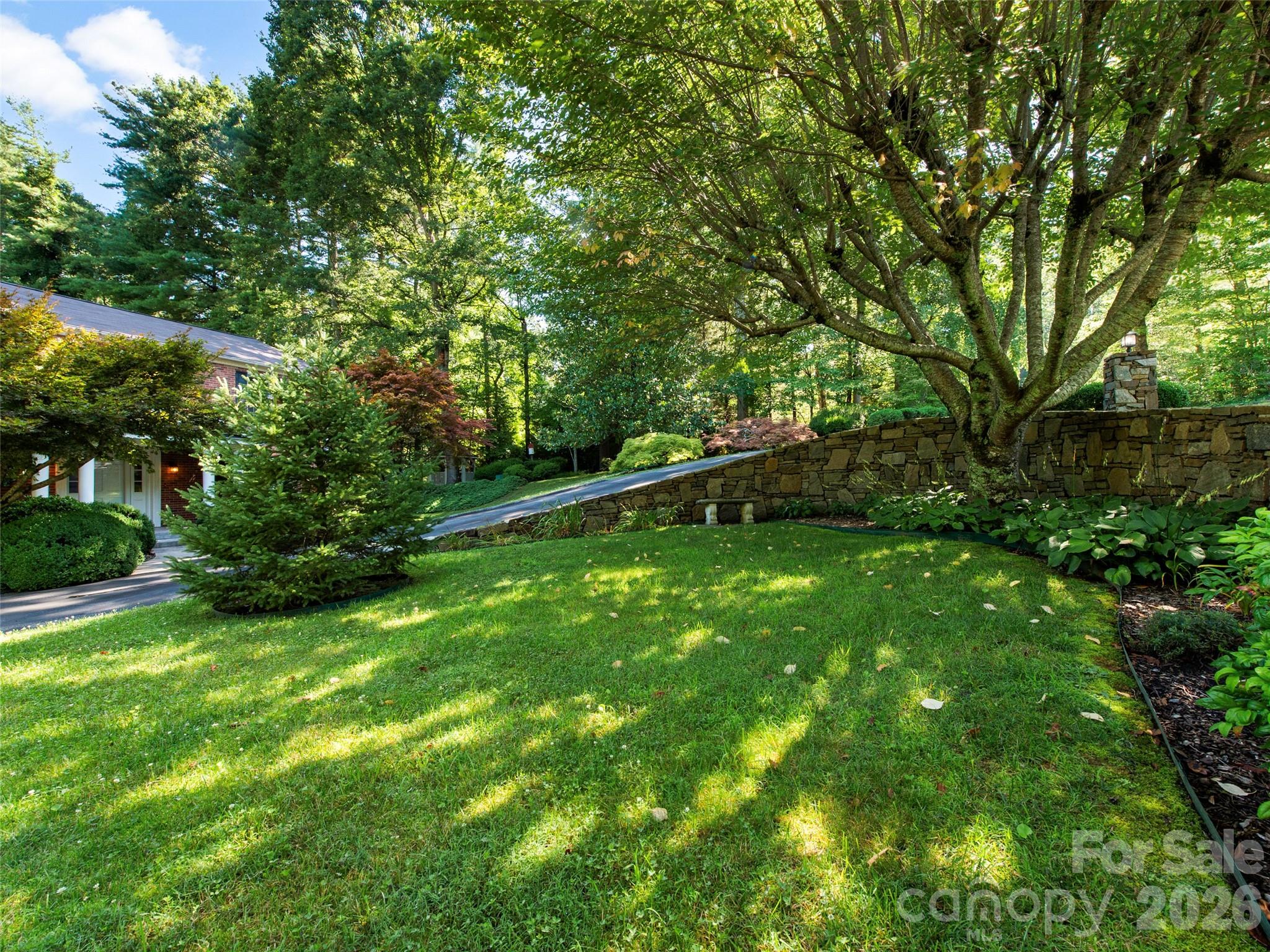 110 Glengary Drive — Flat Rock