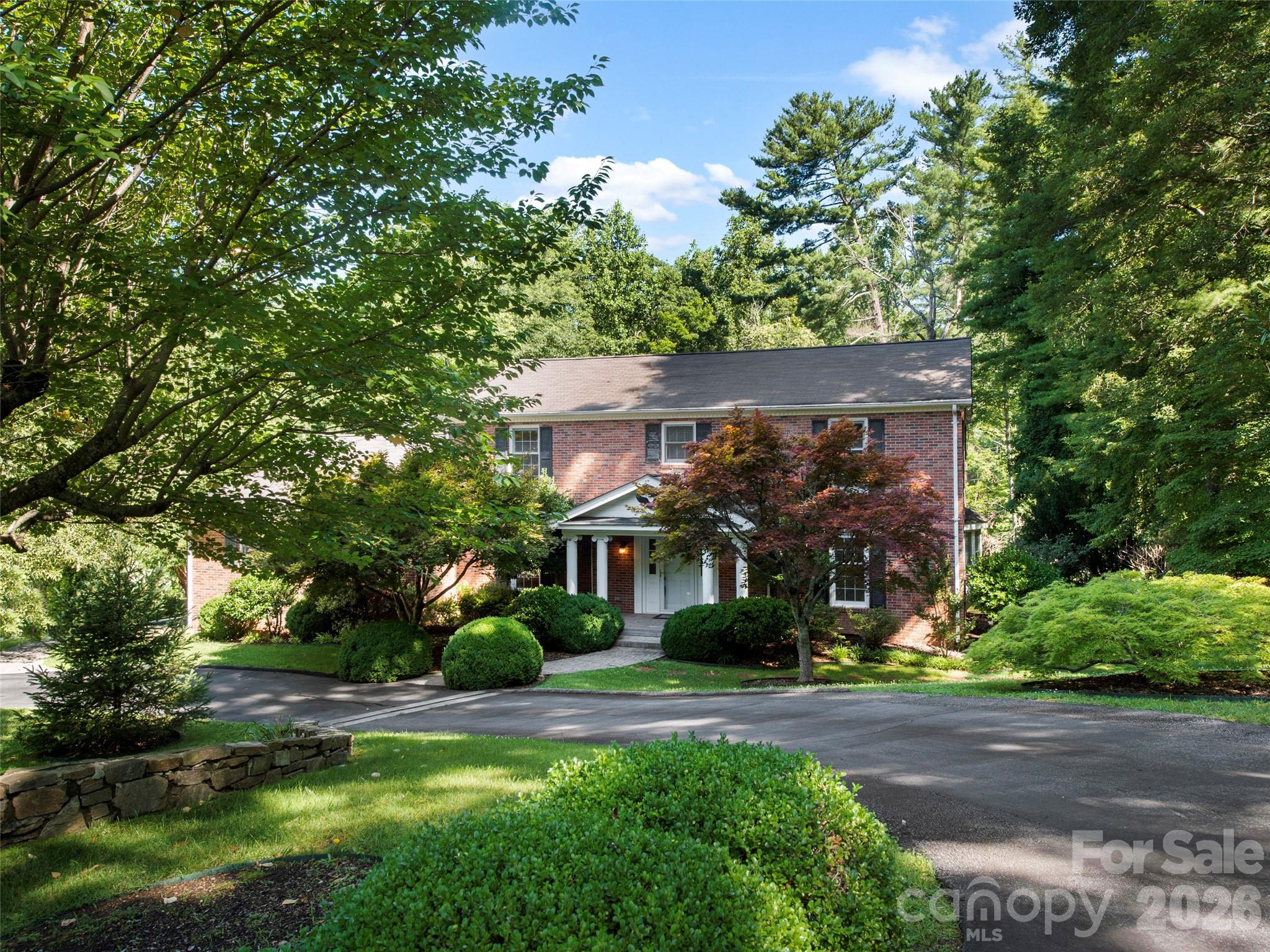 110 Glengary Drive — Flat Rock