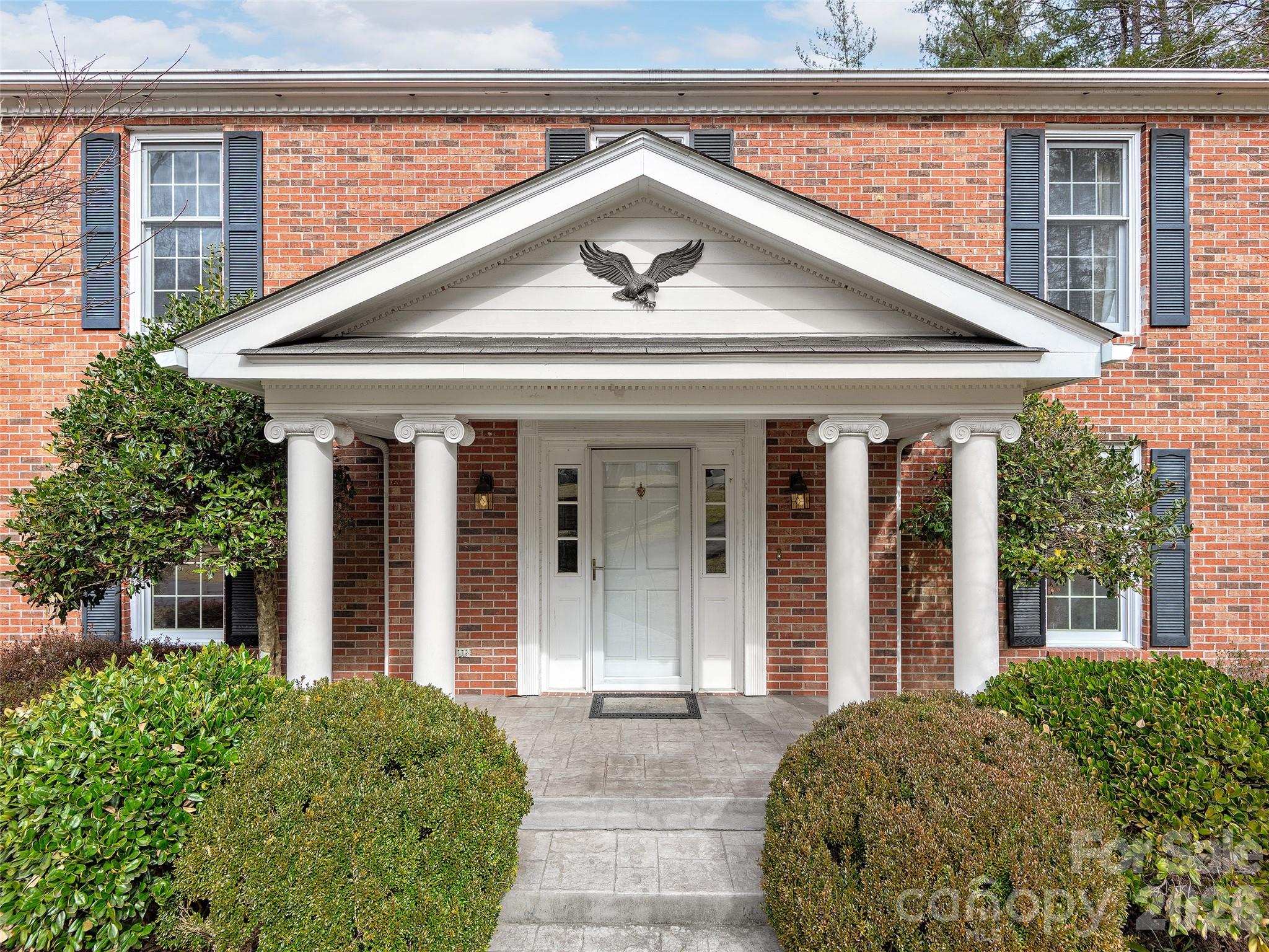 110 Glengary Drive — Flat Rock