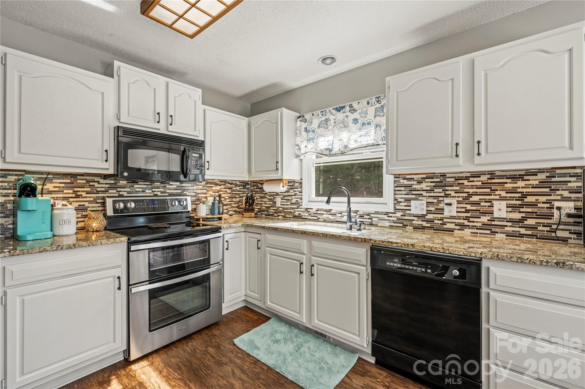 112 Bridlewood Trail — Mills River