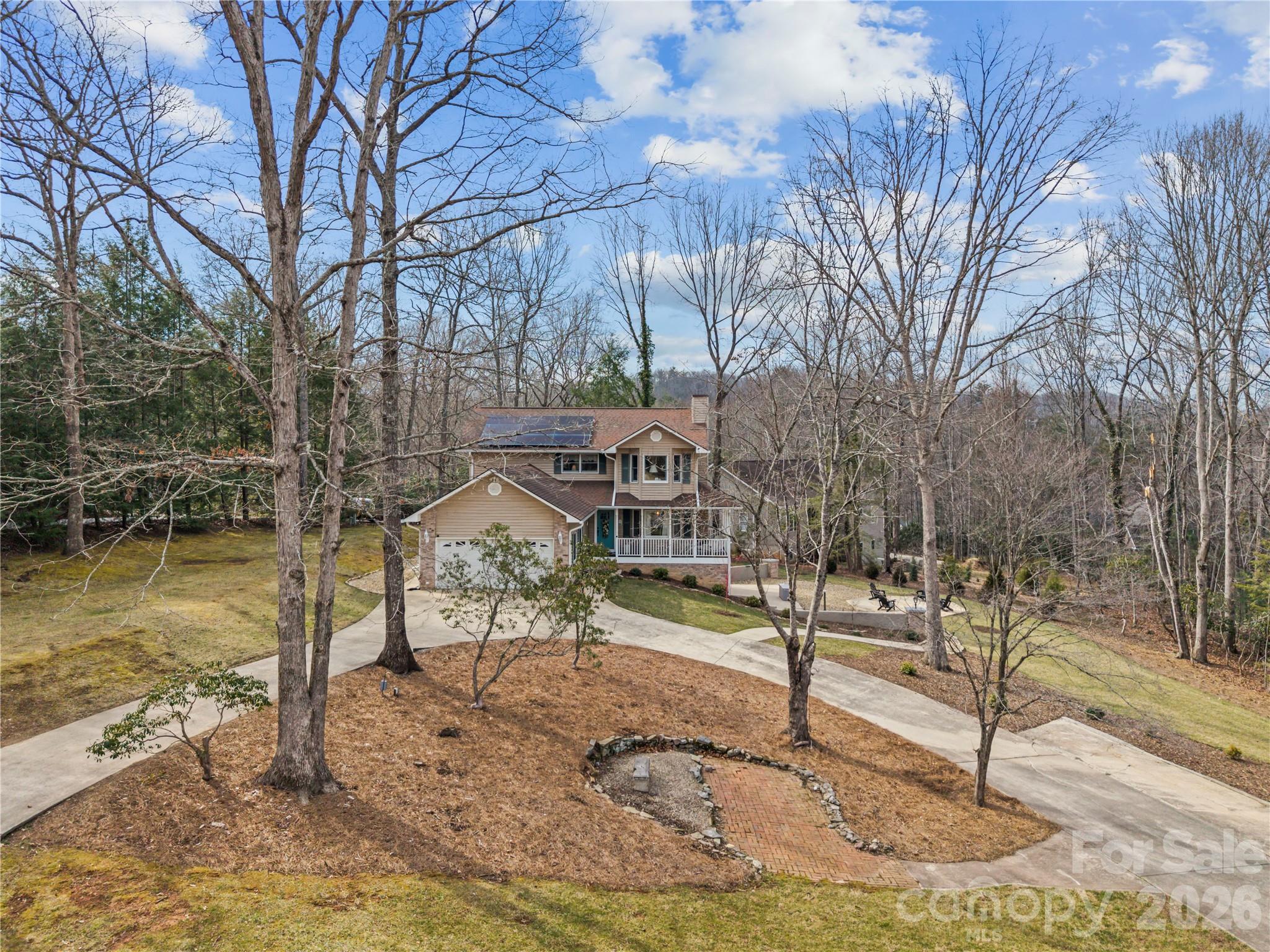 112 Bridlewood Trail — Mills River