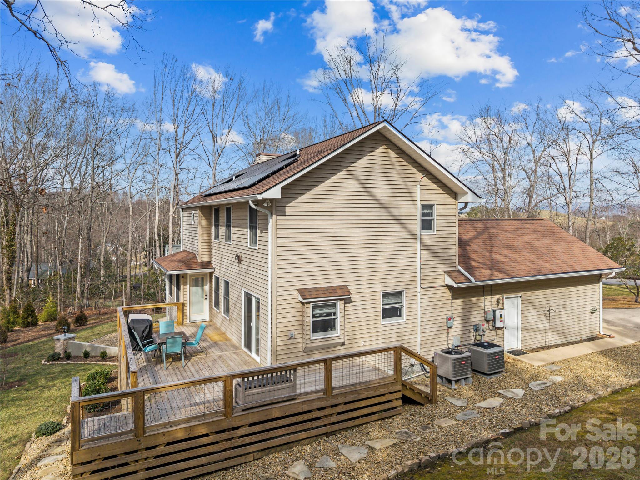 112 Bridlewood Trail — Mills River