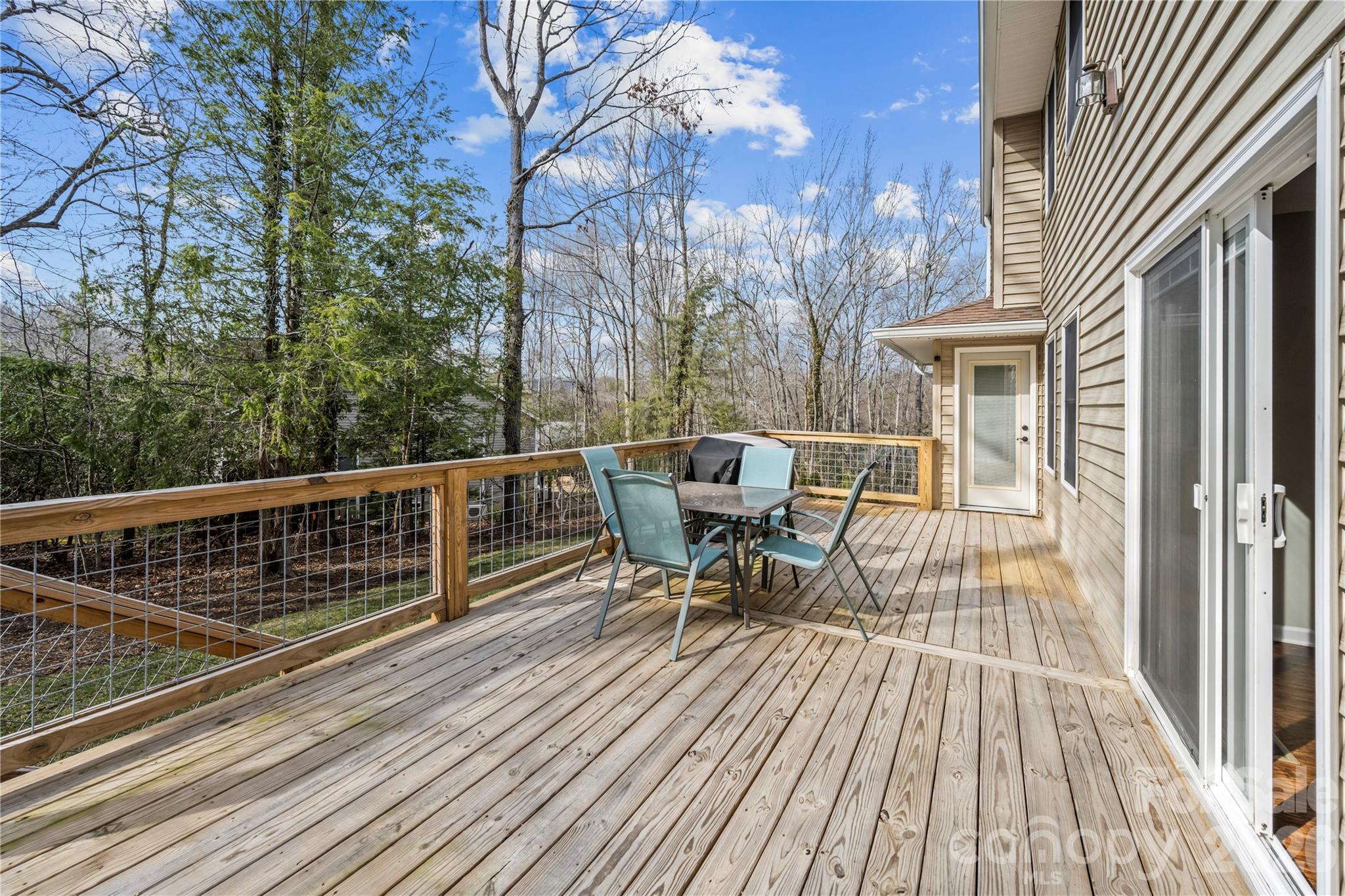 112 Bridlewood Trail — Mills River