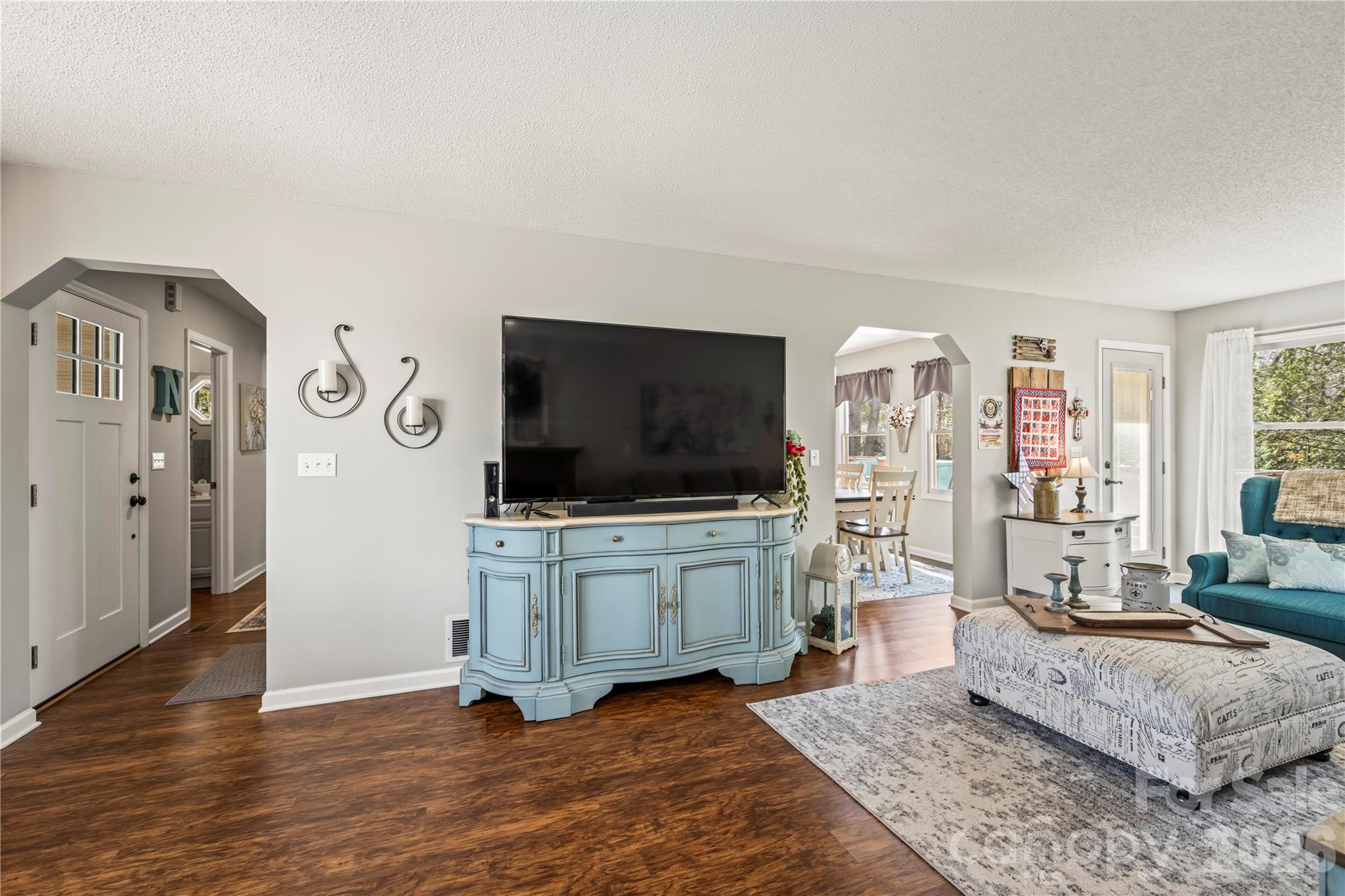 112 Bridlewood Trail — Mills River