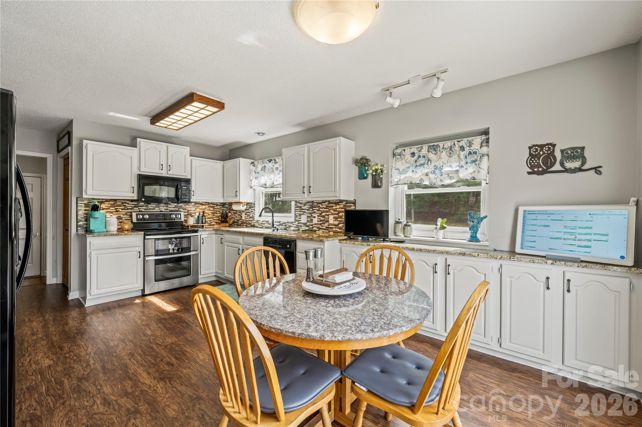 112 Bridlewood Trail — Mills River