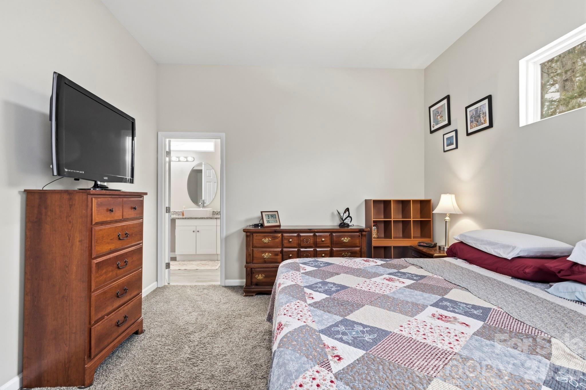 145 Ole Eastpointe Drive — York