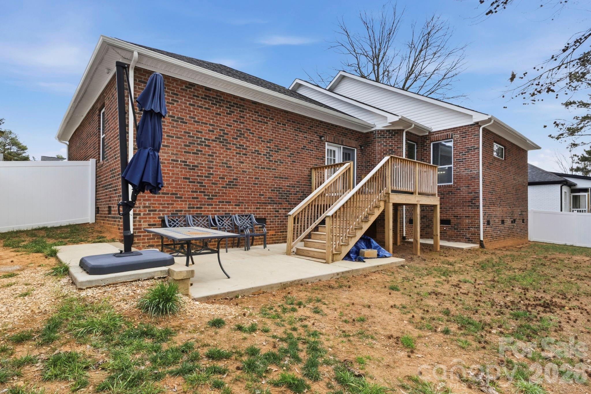 145 Ole Eastpointe Drive — York