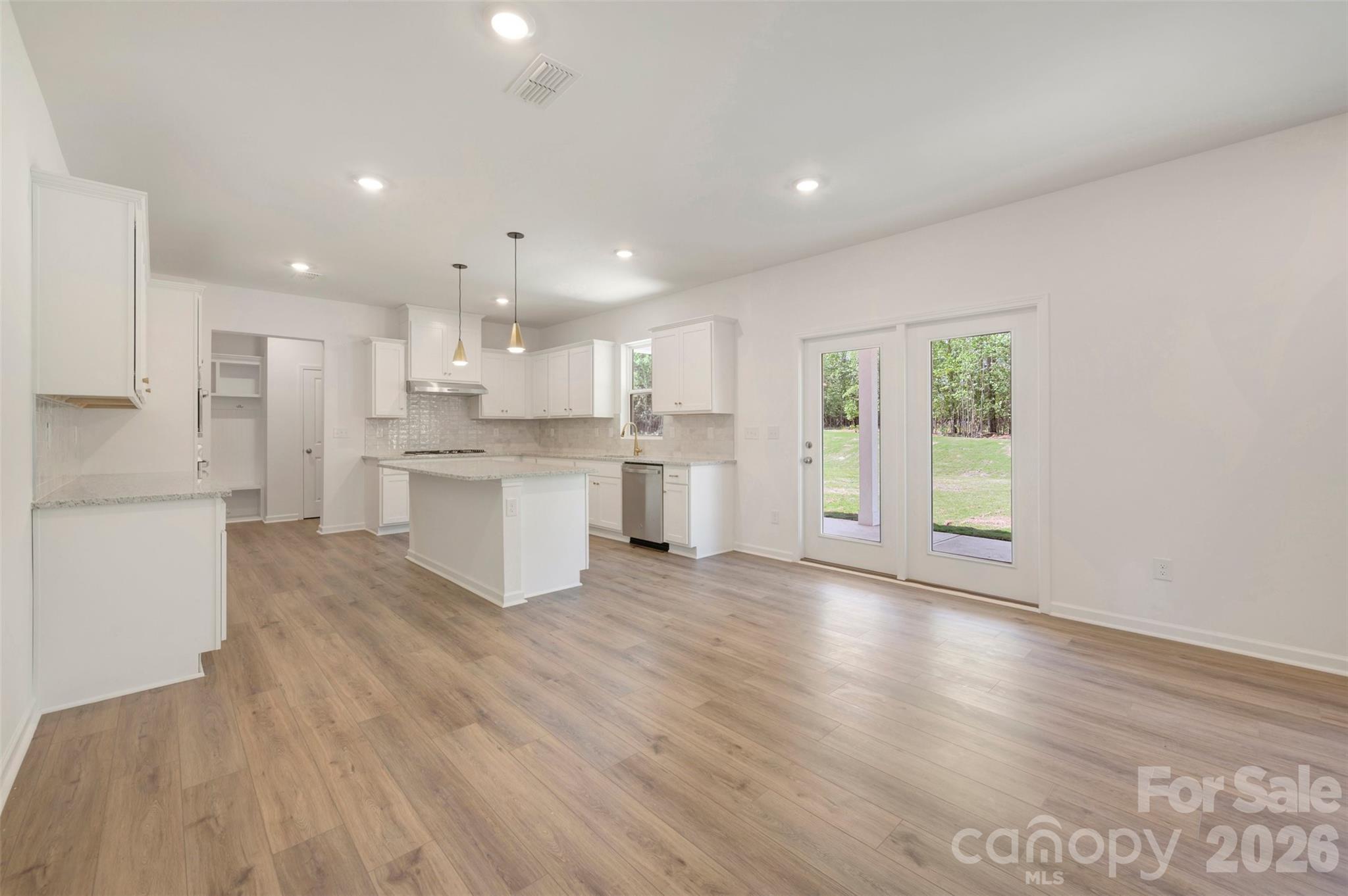 211 Amber Glen Drive — Locust