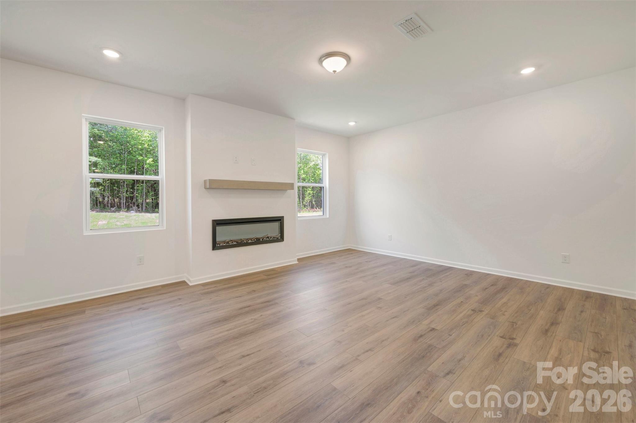 211 Amber Glen Drive — Locust