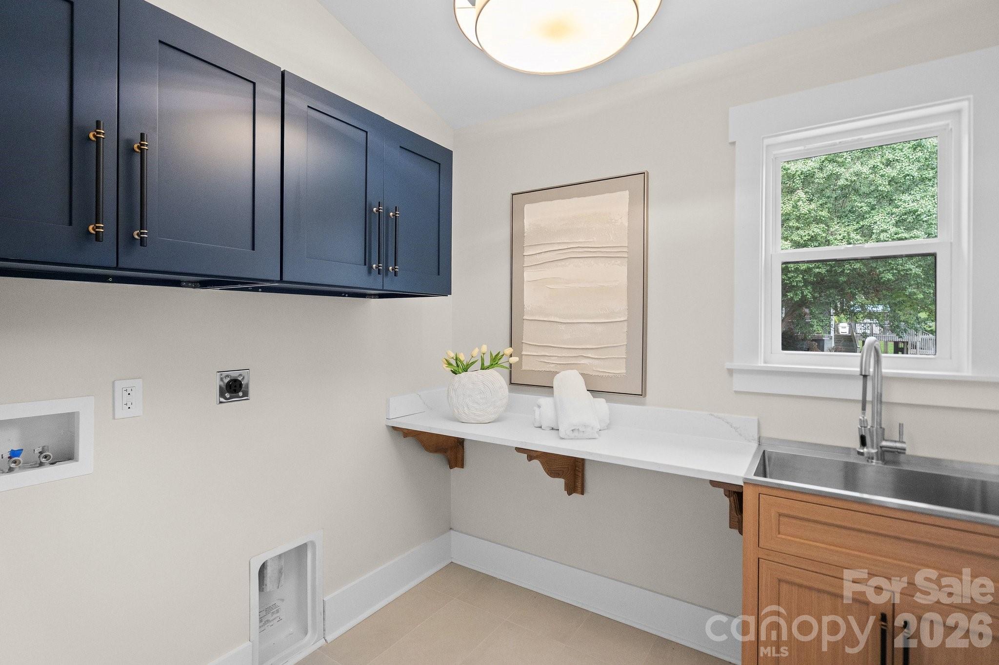 216 Lake Pines Lane — Lexington