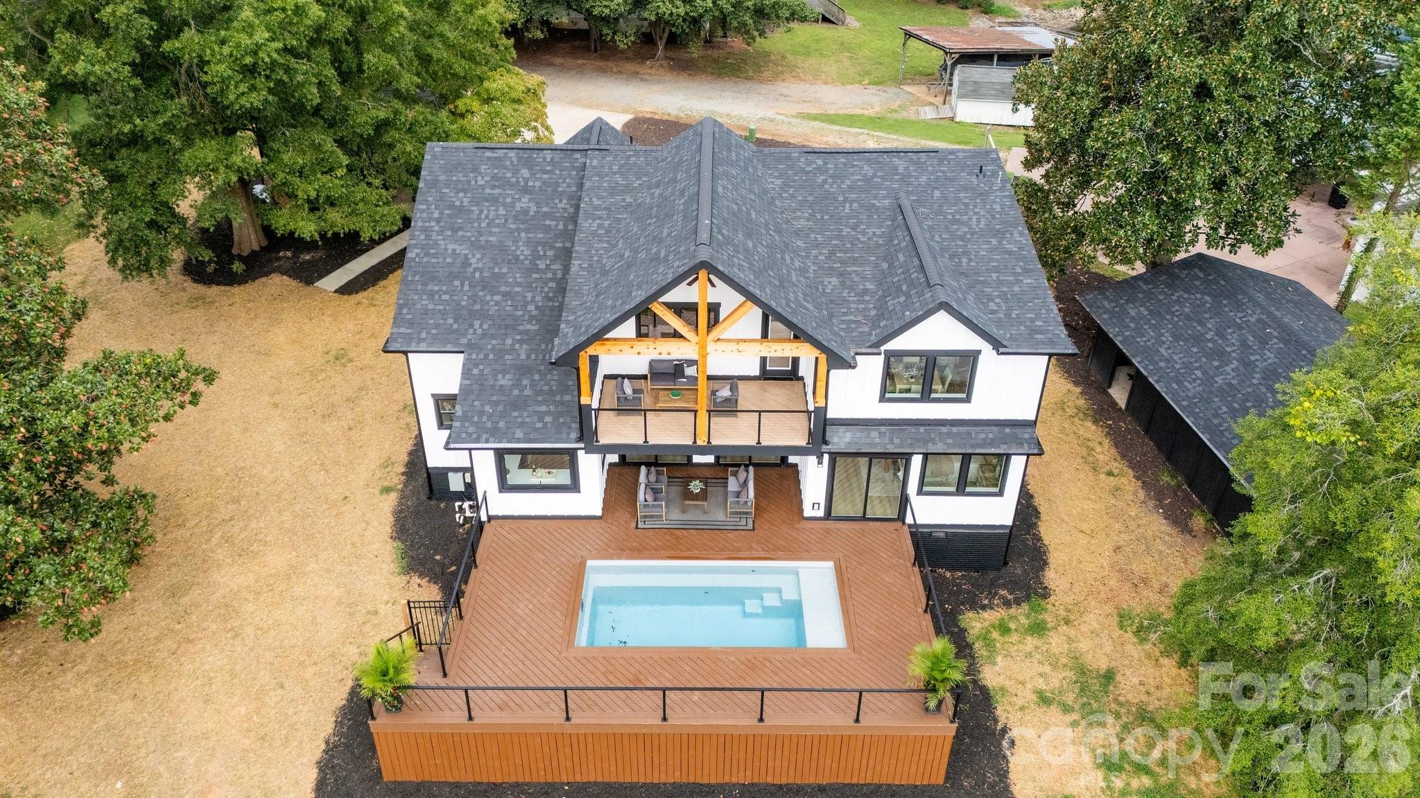 216 Lake Pines Lane — Lexington