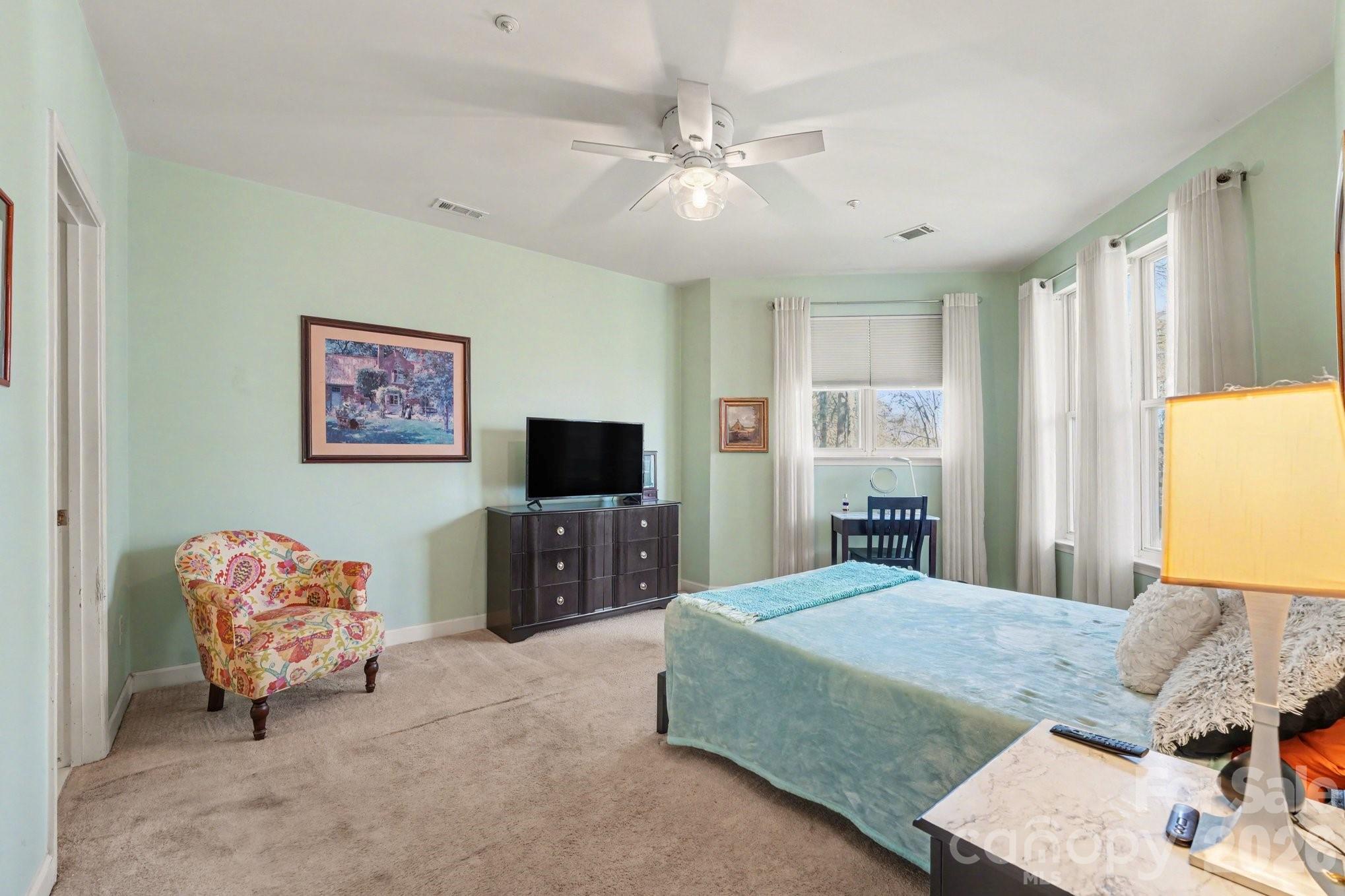 921 Northeast Drive #38 — Davidson