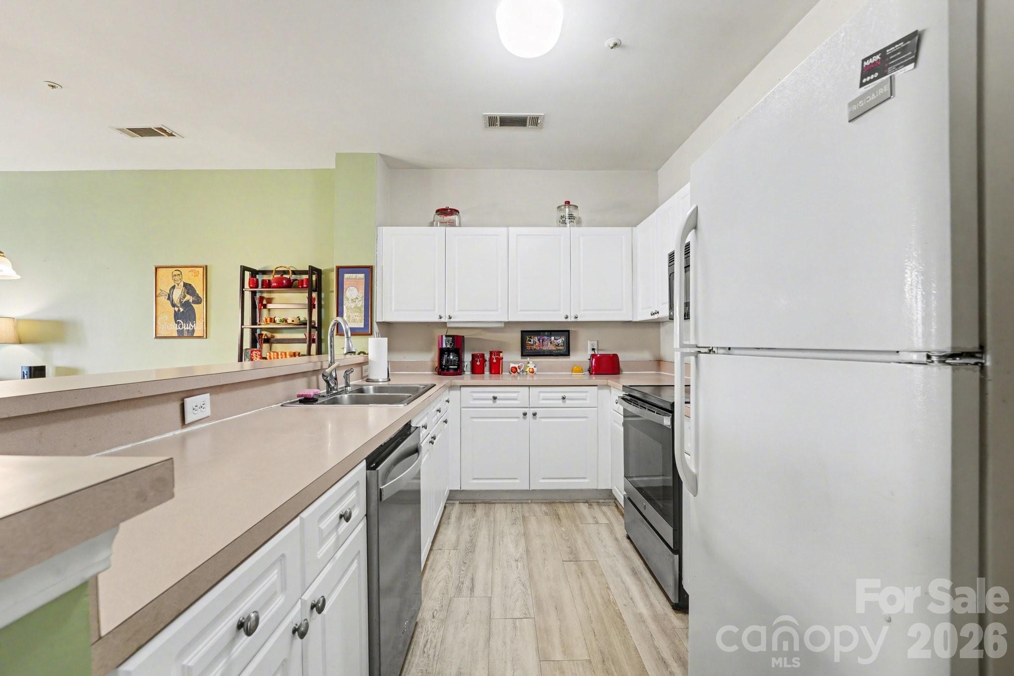 921 Northeast Drive #38 — Davidson