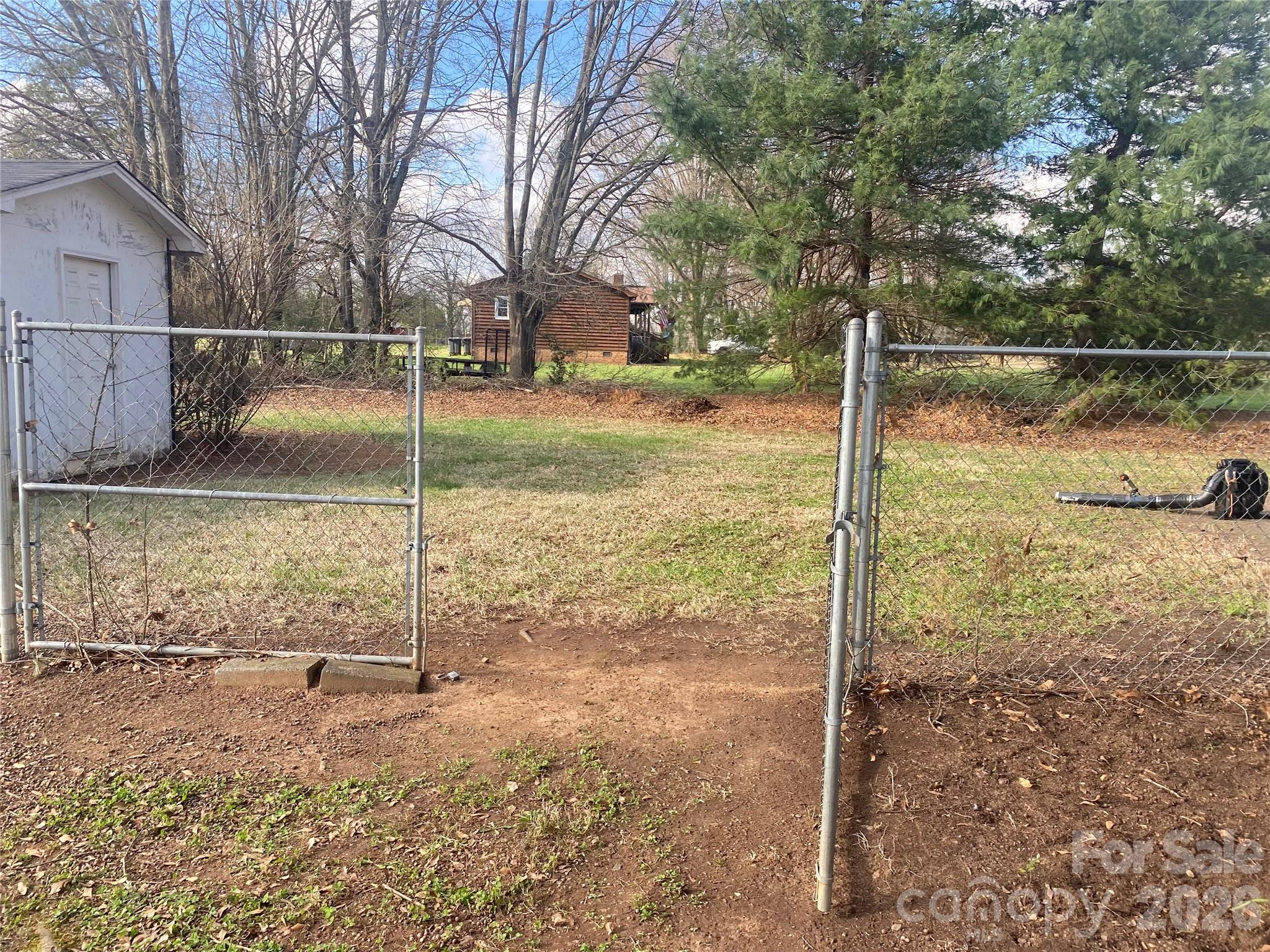 1011 Kiser Dairy Road — Dallas