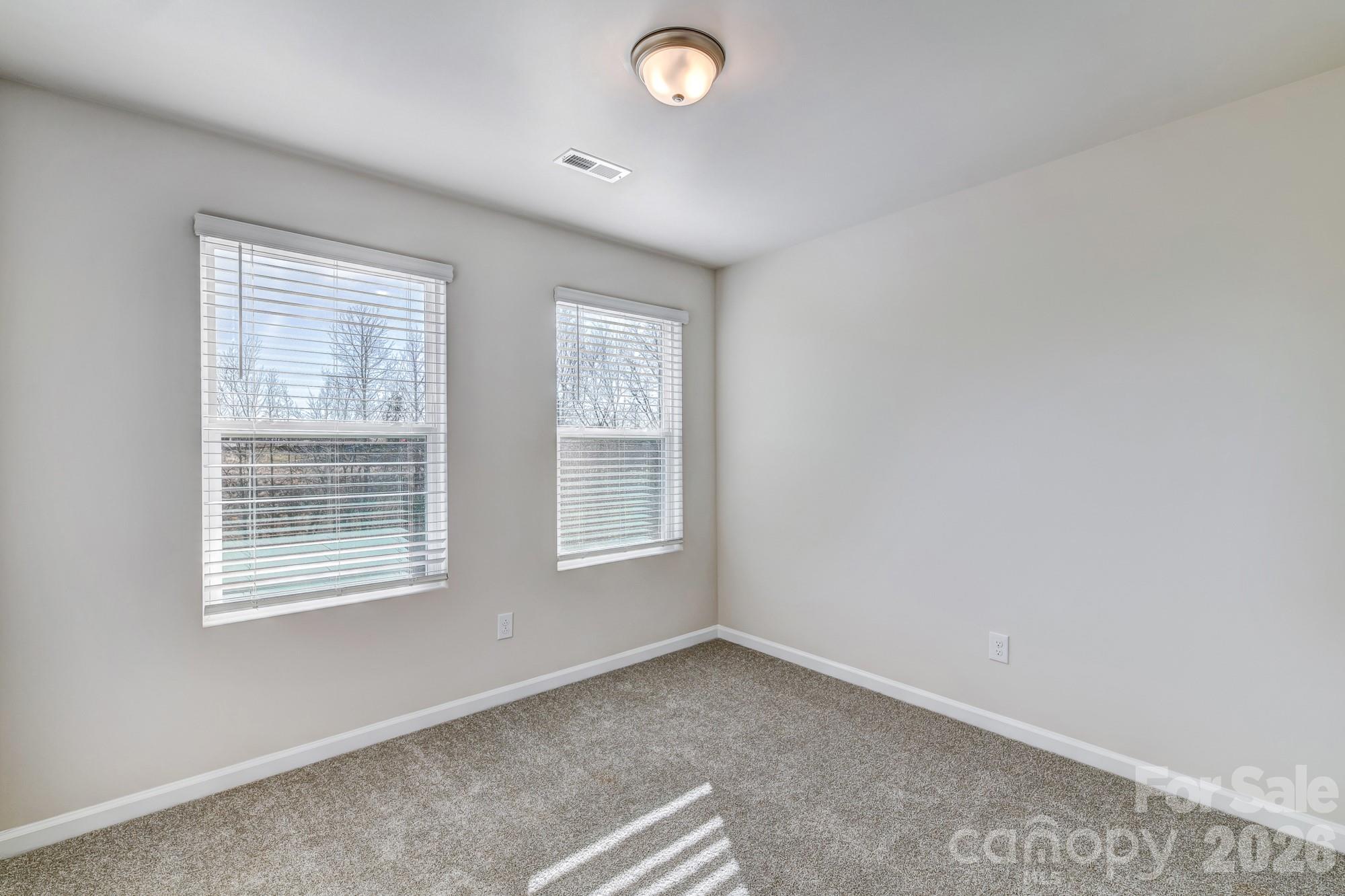 6122 Vasey Street — Charlotte