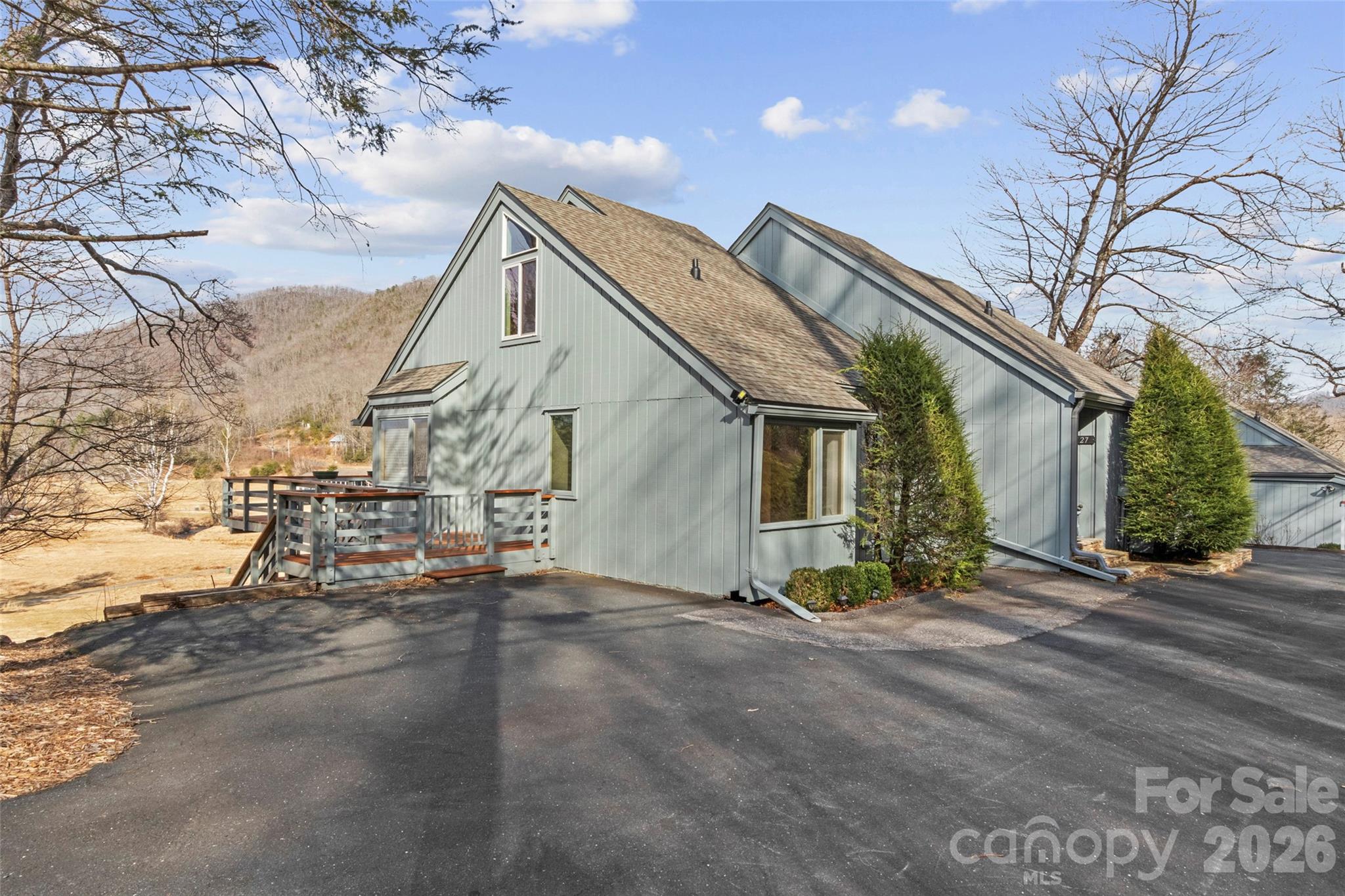 125 Townhouse Drive — Burnsville