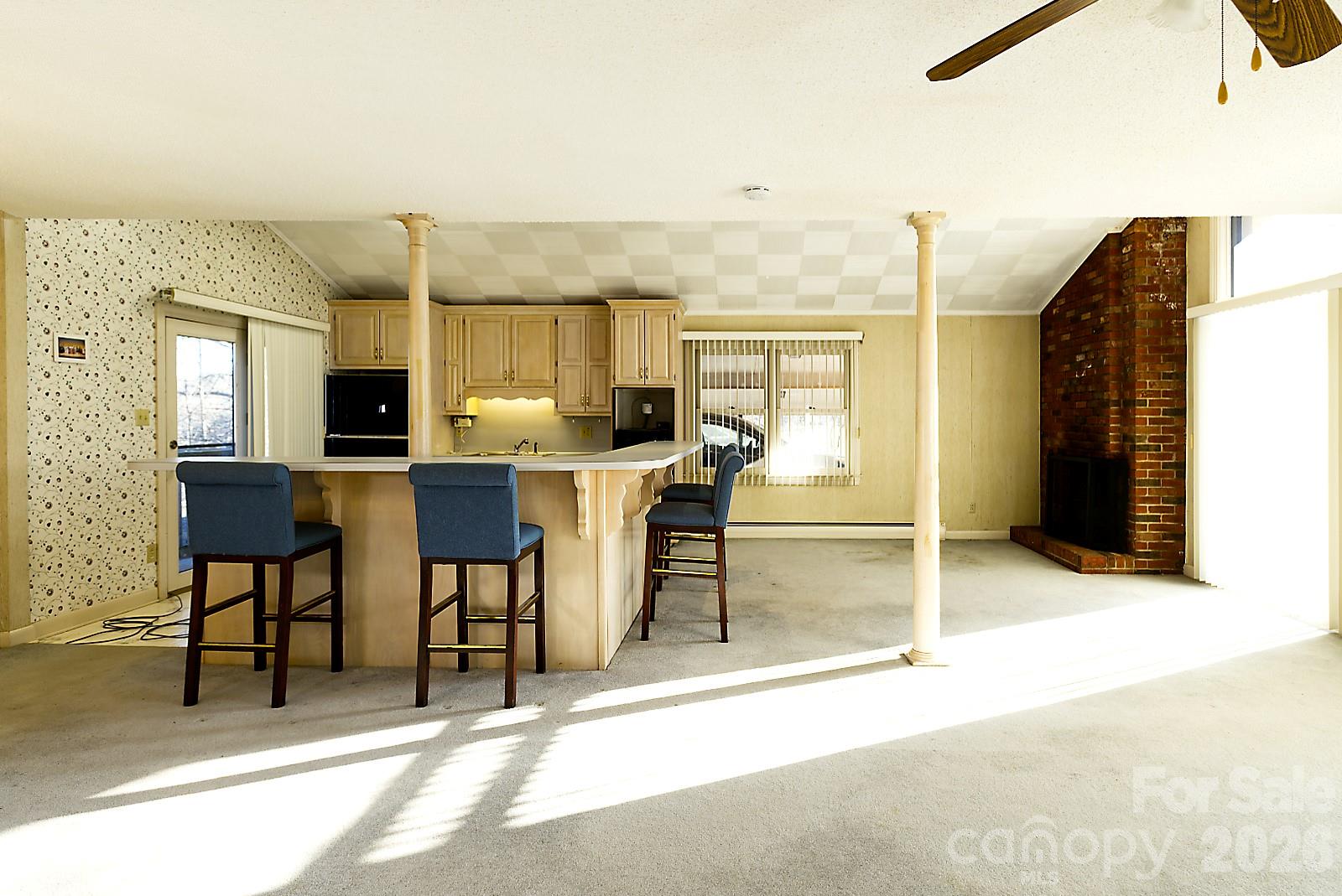 2042 Robinson Road #2 — Newton