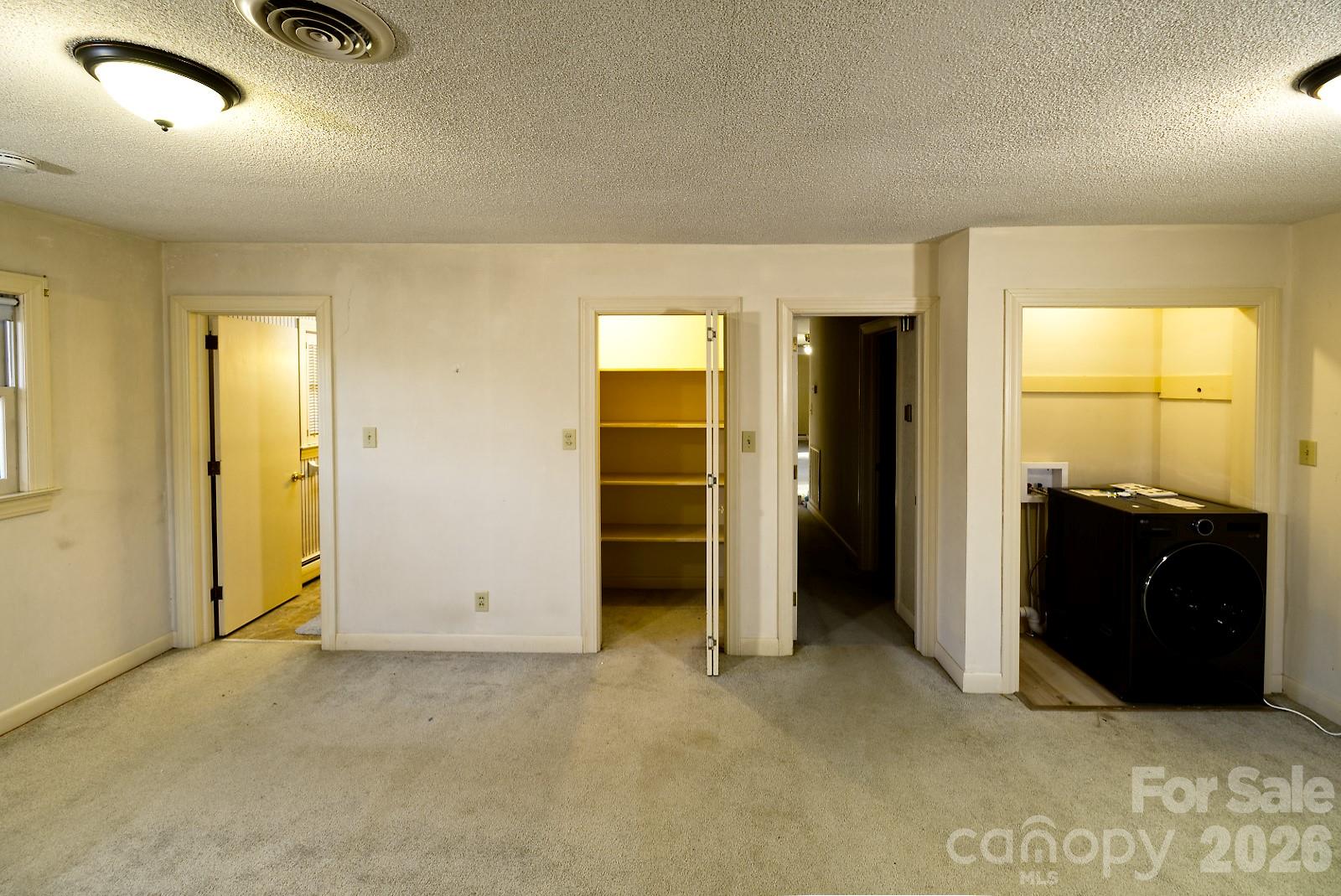 2042 Robinson Road #2 — Newton