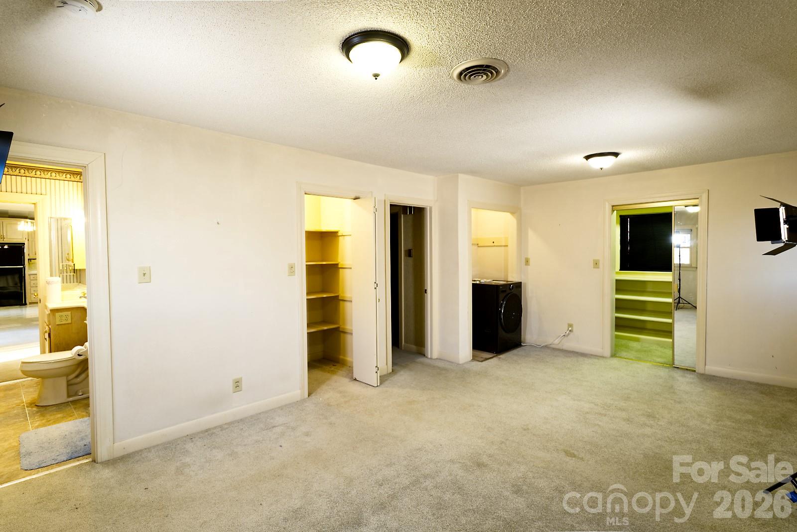 2042 Robinson Road #2 — Newton