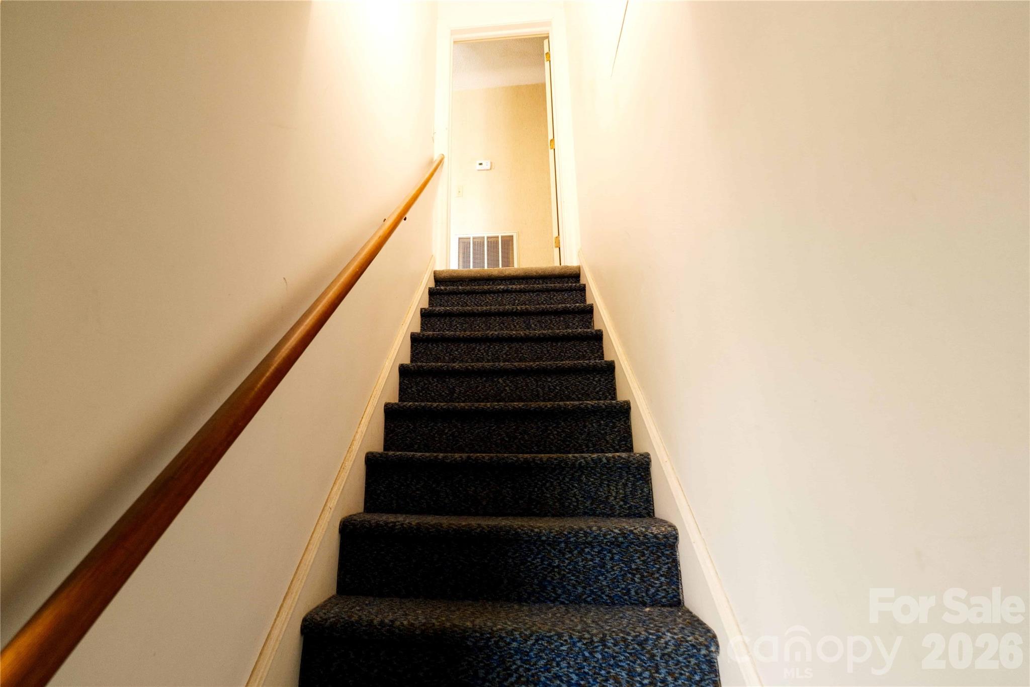 2042 Robinson Road #2 — Newton