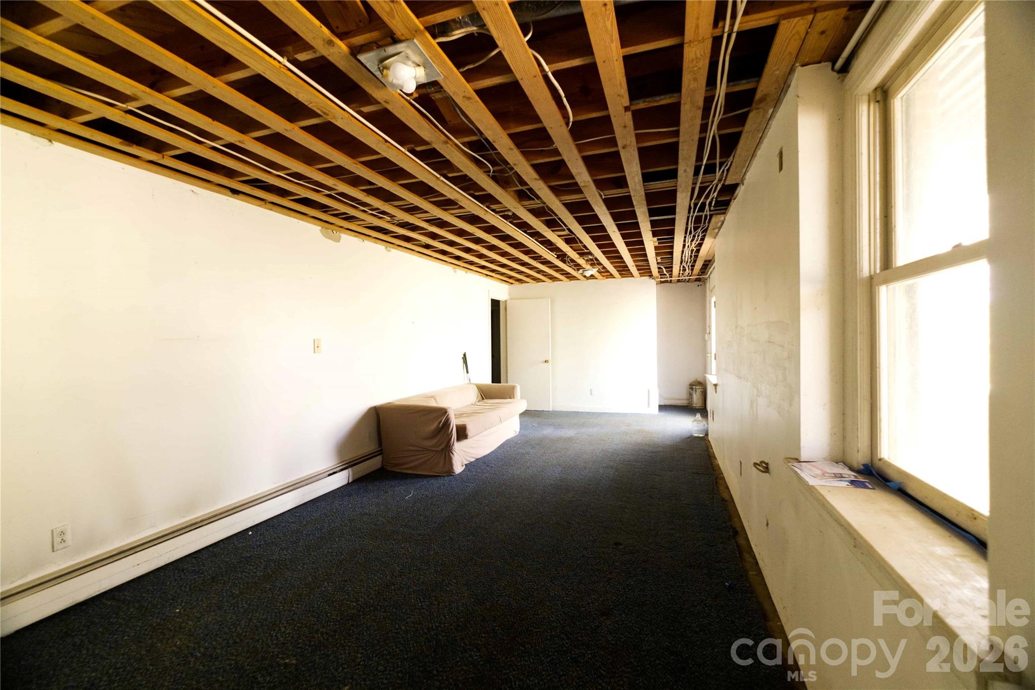 2042 Robinson Road #2 — Newton
