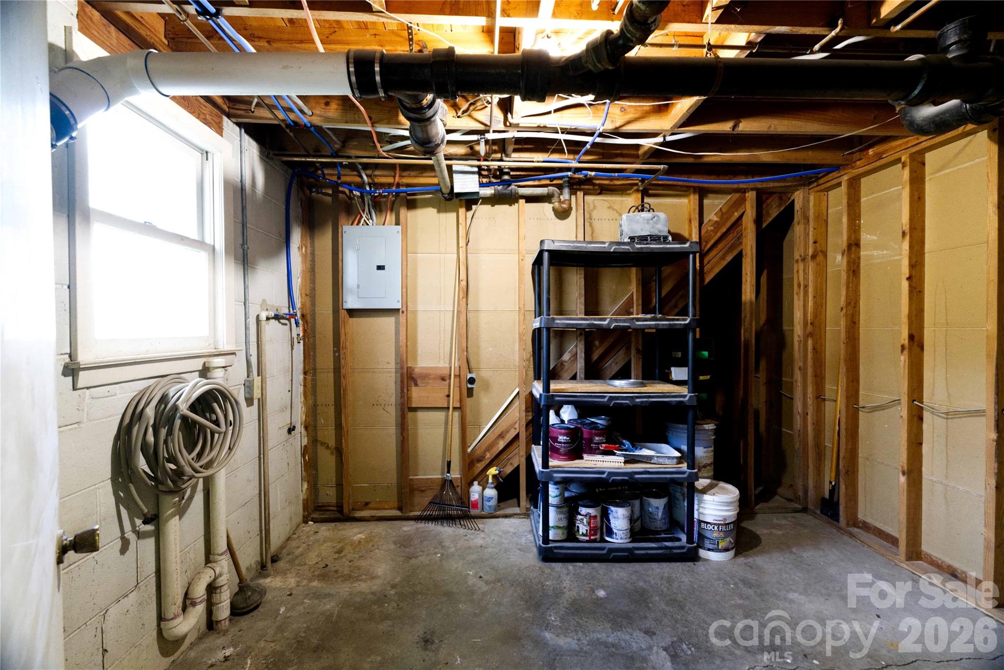 2042 Robinson Road #2 — Newton