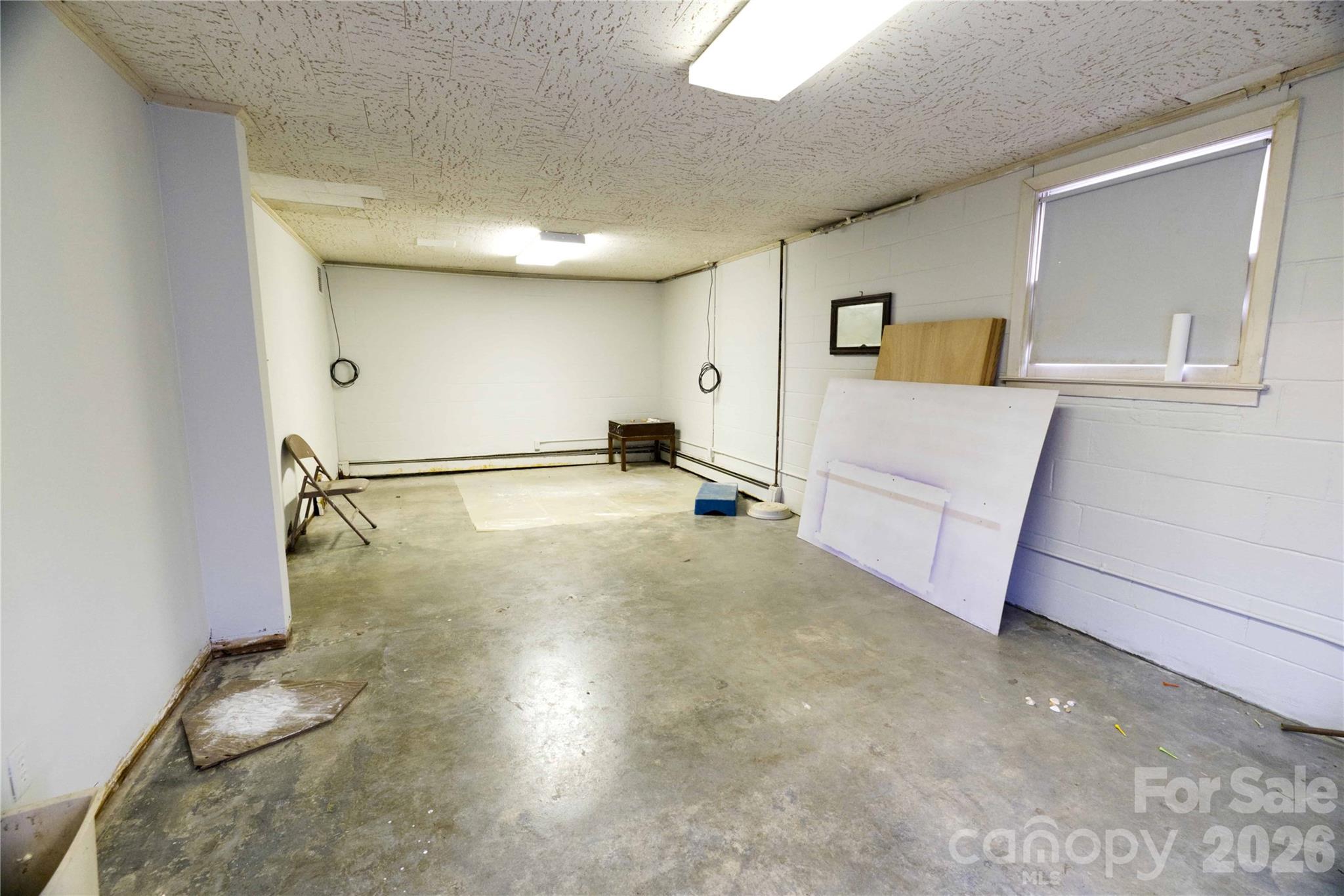 2042 Robinson Road #2 — Newton