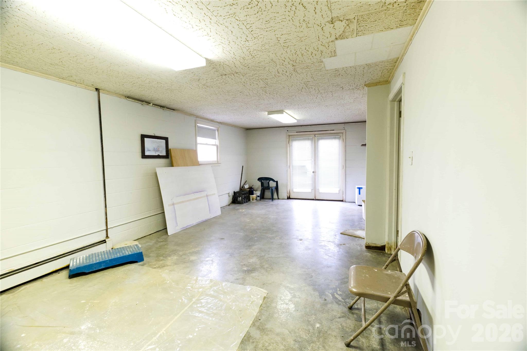 2042 Robinson Road #2 — Newton