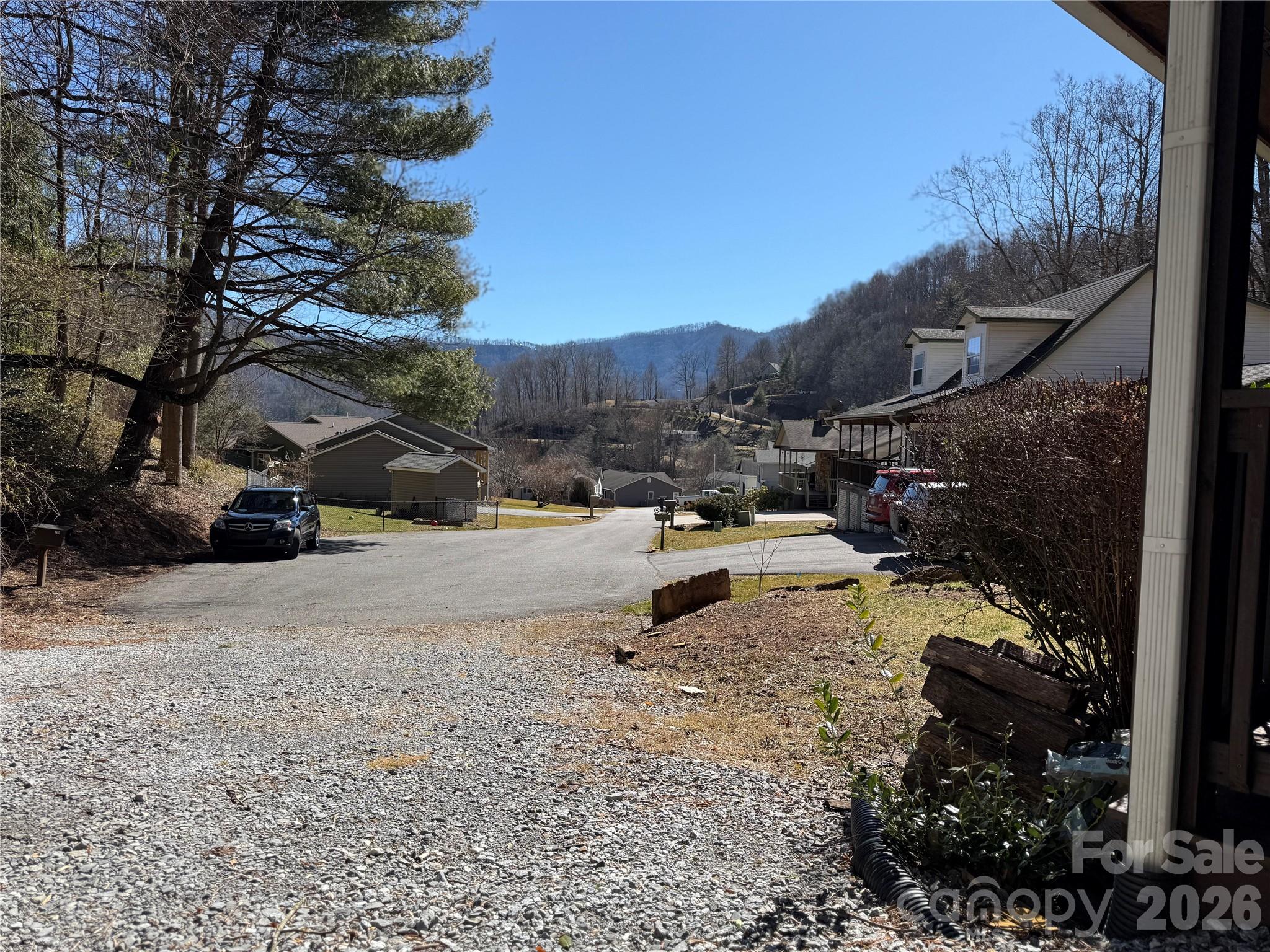 215 Pinellas Lane — Waynesville