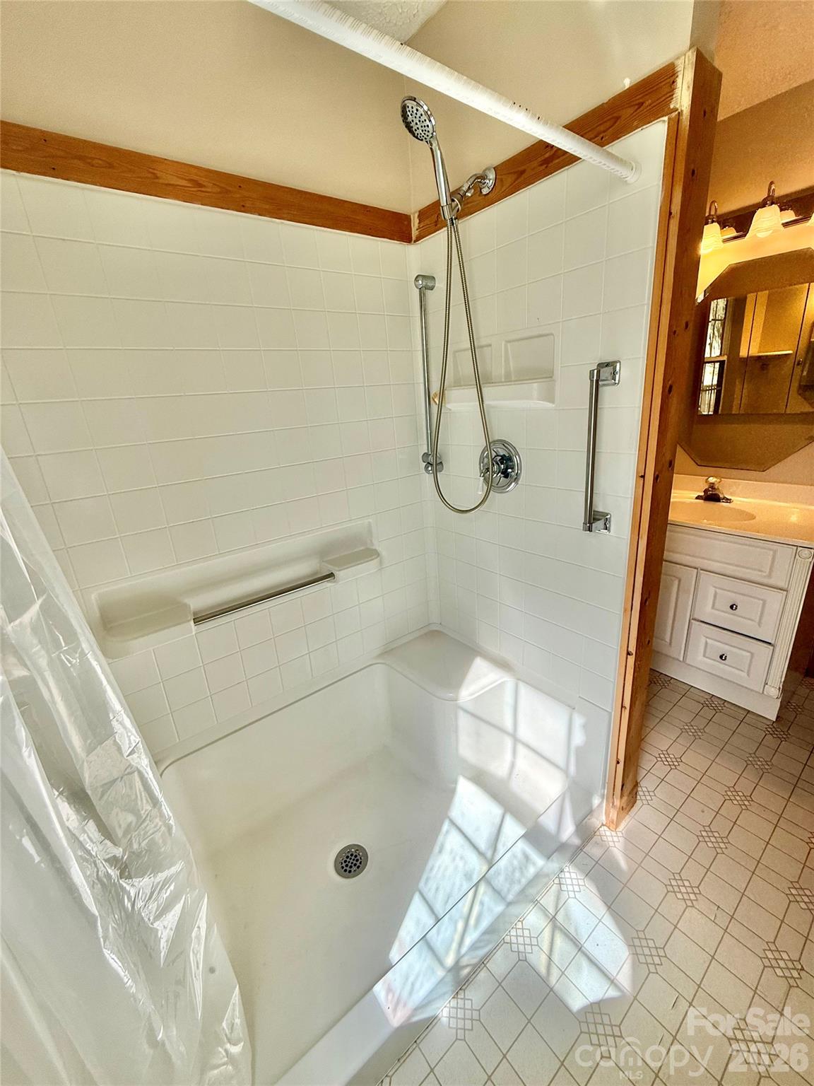 215 Pinellas Lane — Waynesville