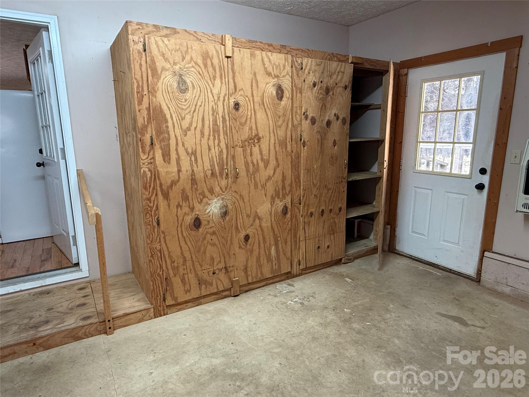 215 Pinellas Lane — Waynesville