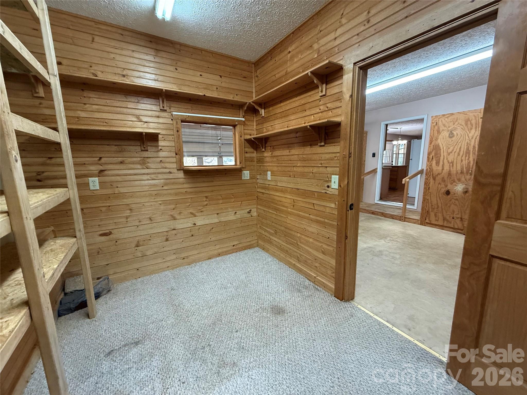 215 Pinellas Lane — Waynesville