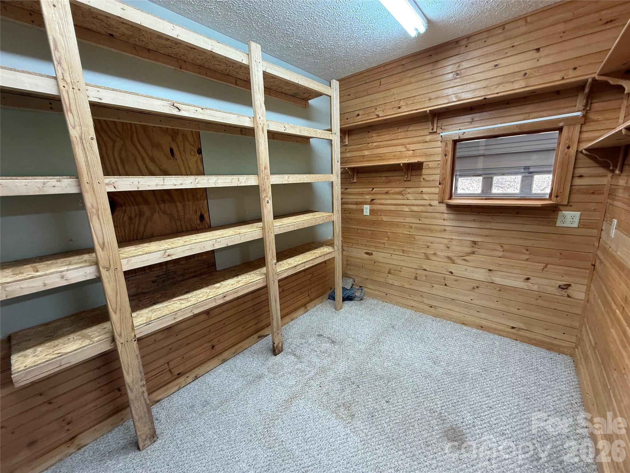 215 Pinellas Lane — Waynesville