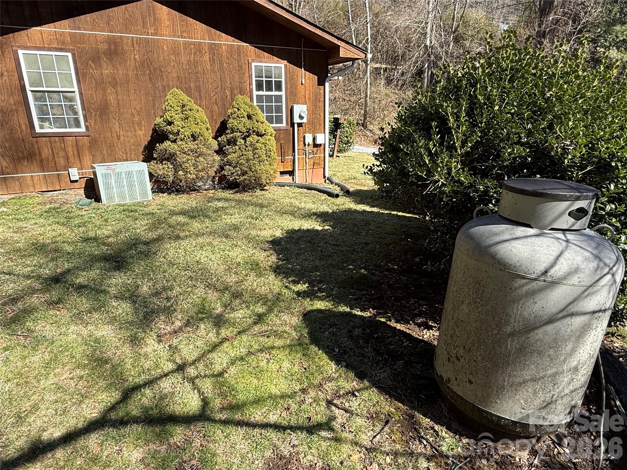 215 Pinellas Lane — Waynesville