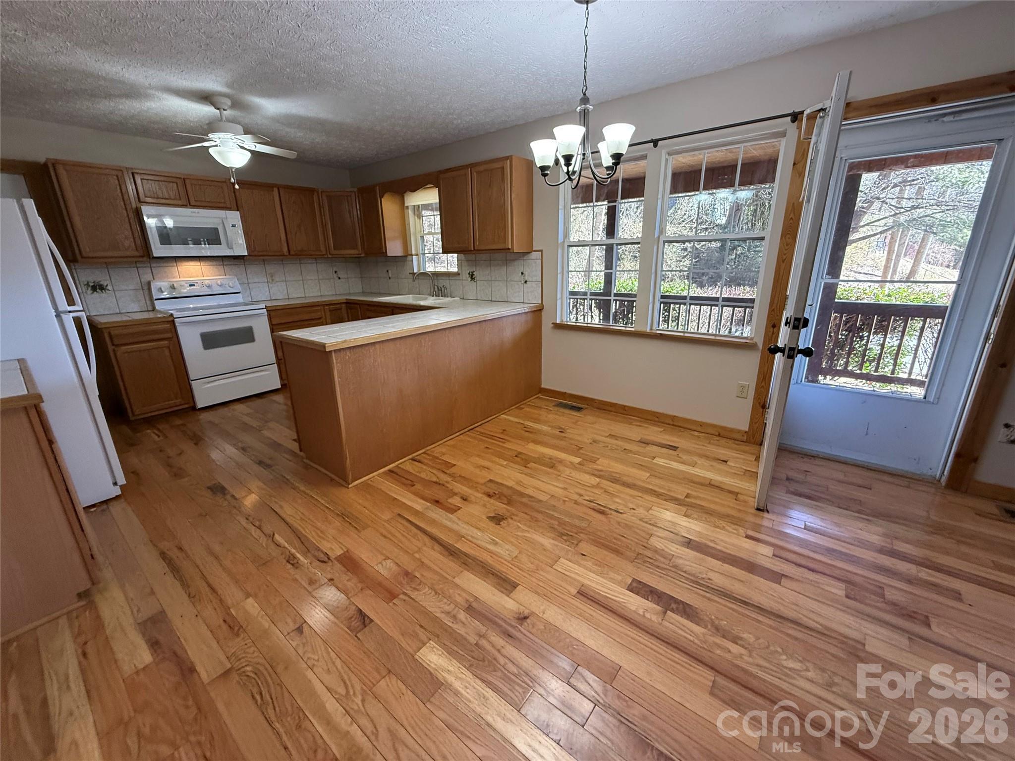 215 Pinellas Lane — Waynesville