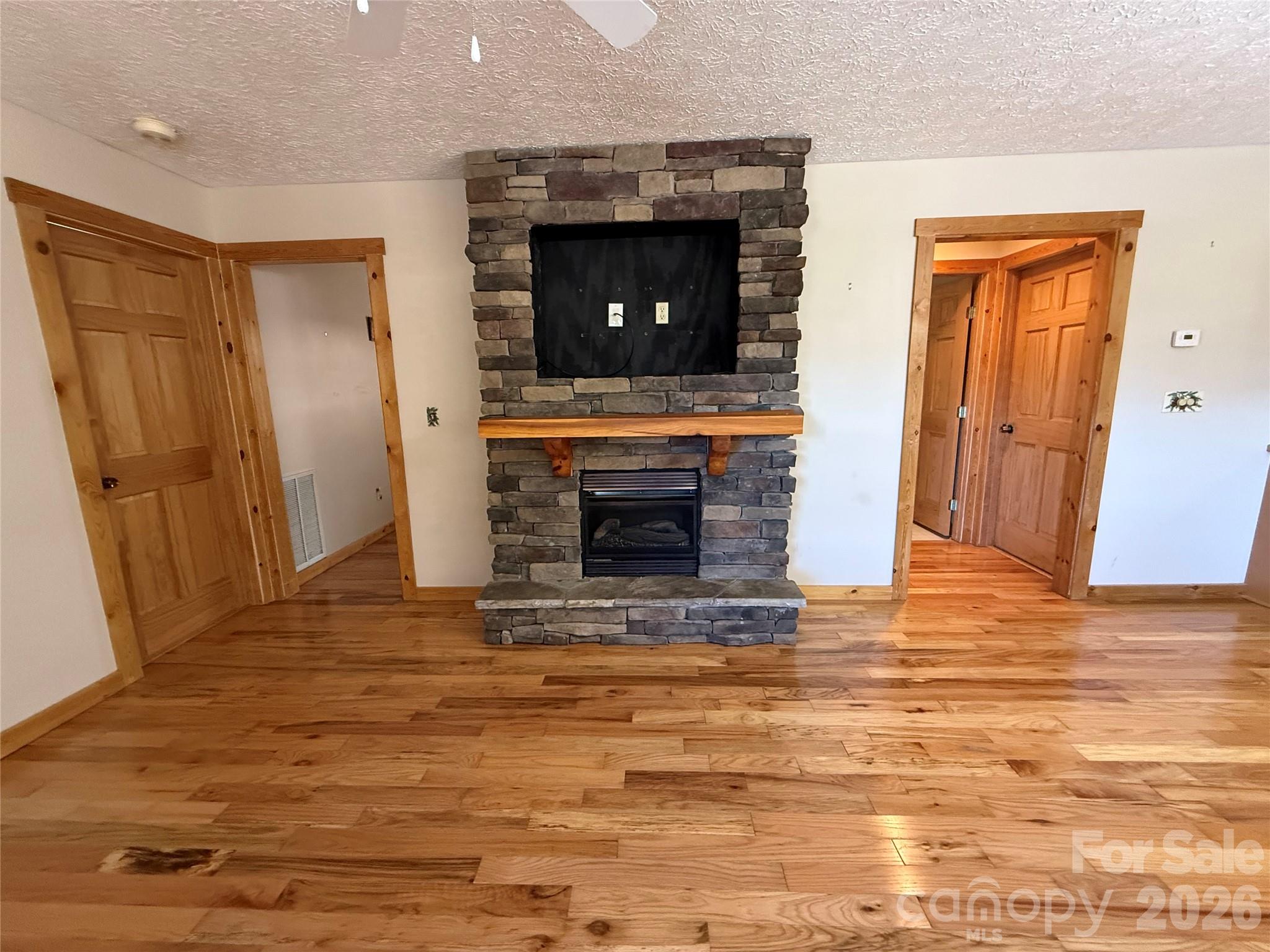 215 Pinellas Lane — Waynesville