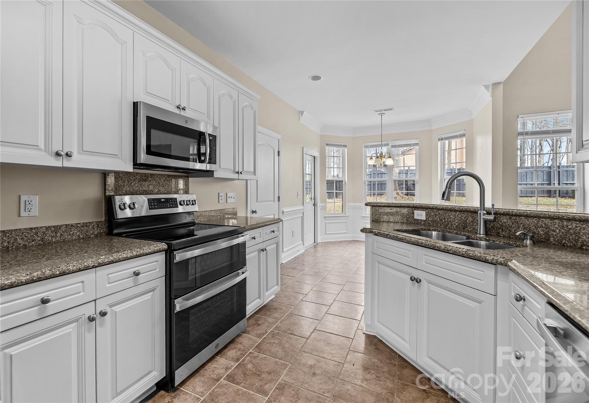 5106 Twin Cedars Drive — Monroe