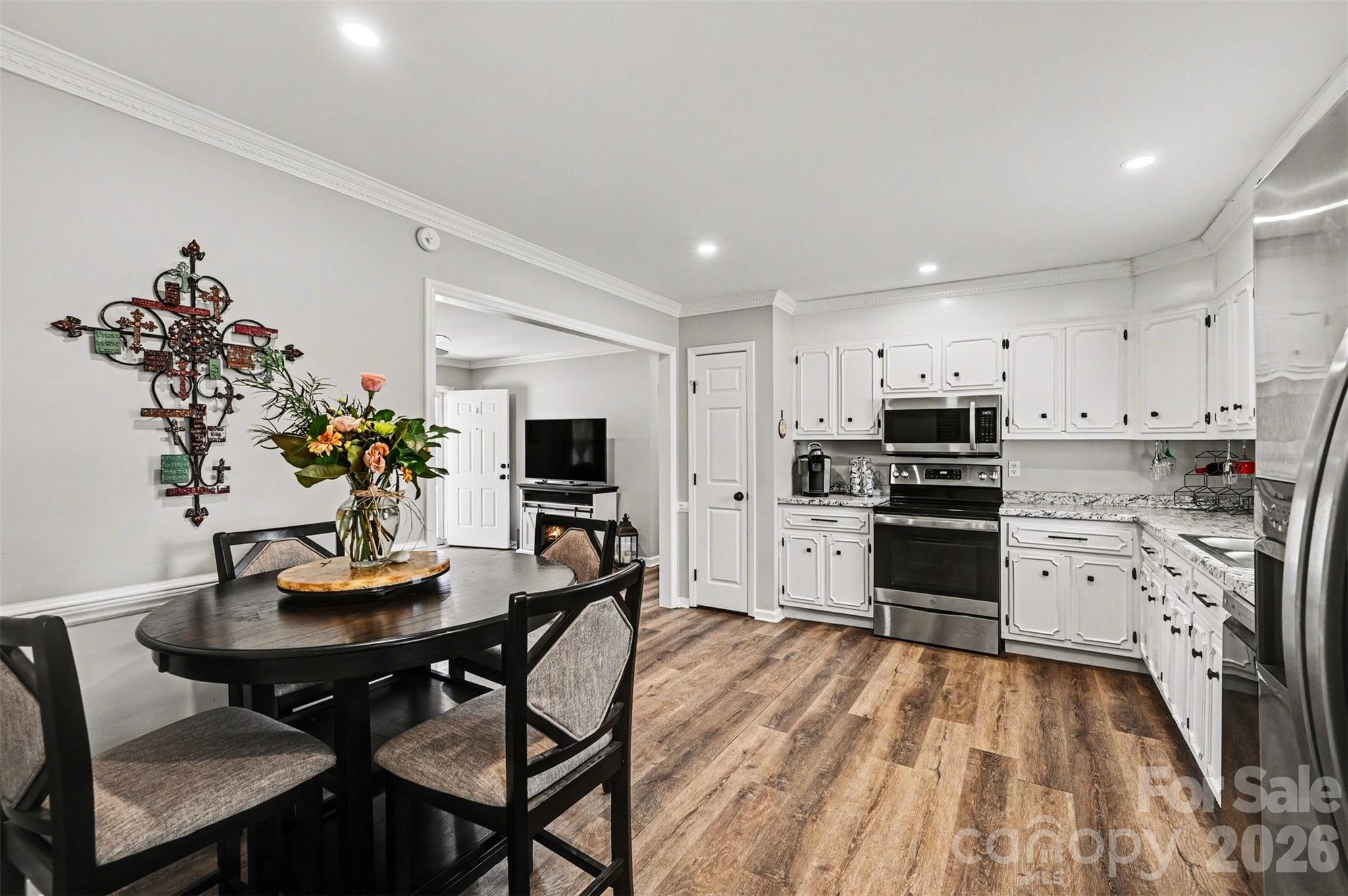3545 Yorkland Drive — Hickory