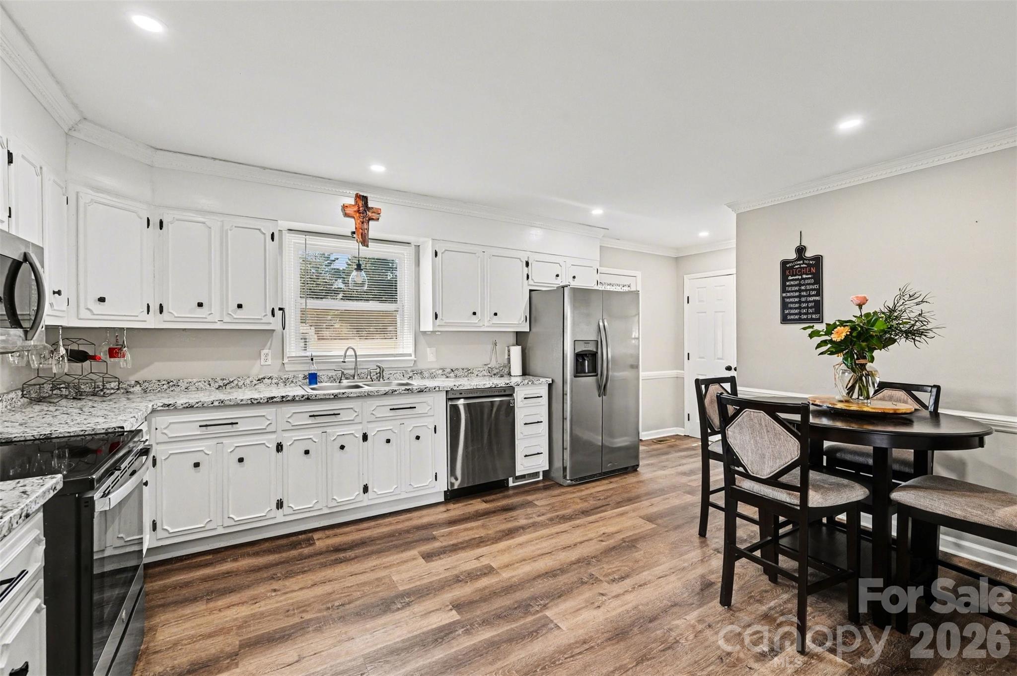 3545 Yorkland Drive — Hickory