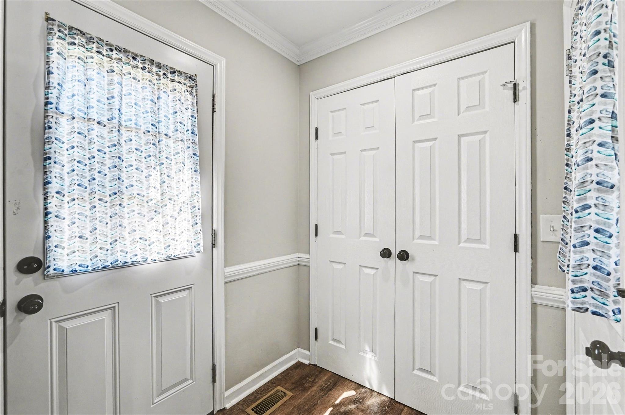 3545 Yorkland Drive — Hickory