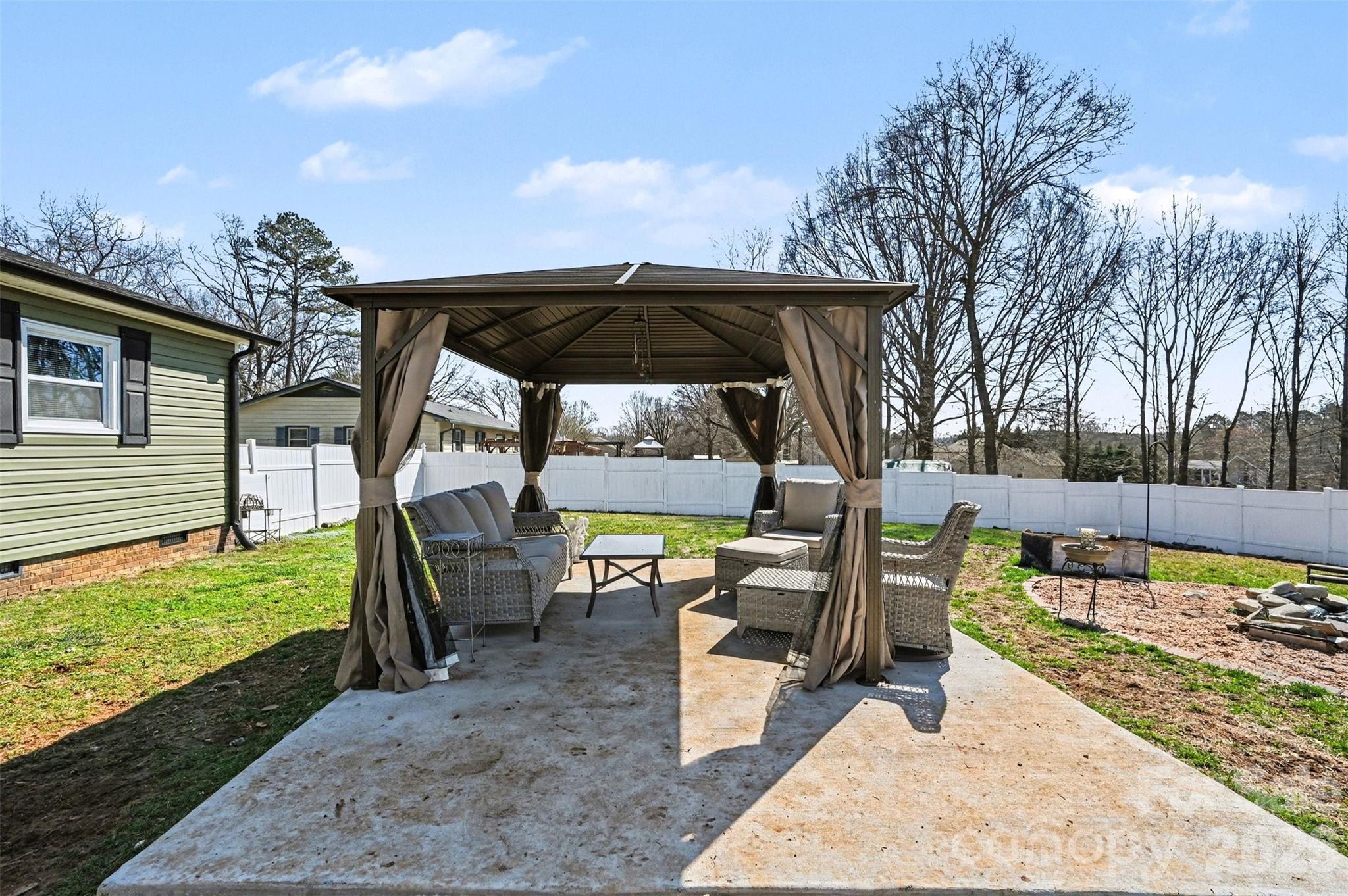 3545 Yorkland Drive — Hickory