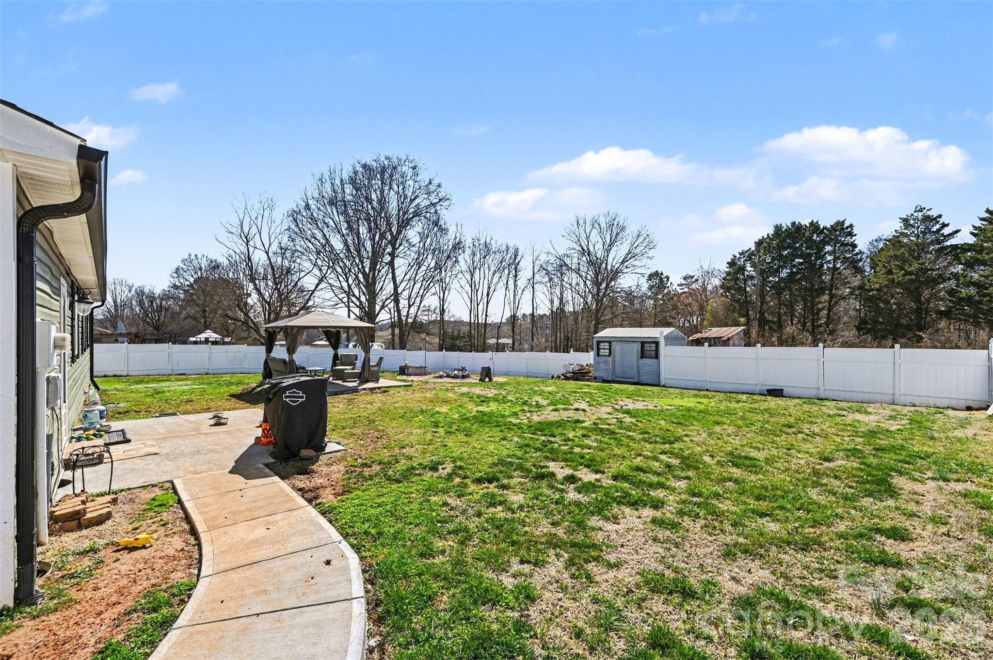 3545 Yorkland Drive — Hickory