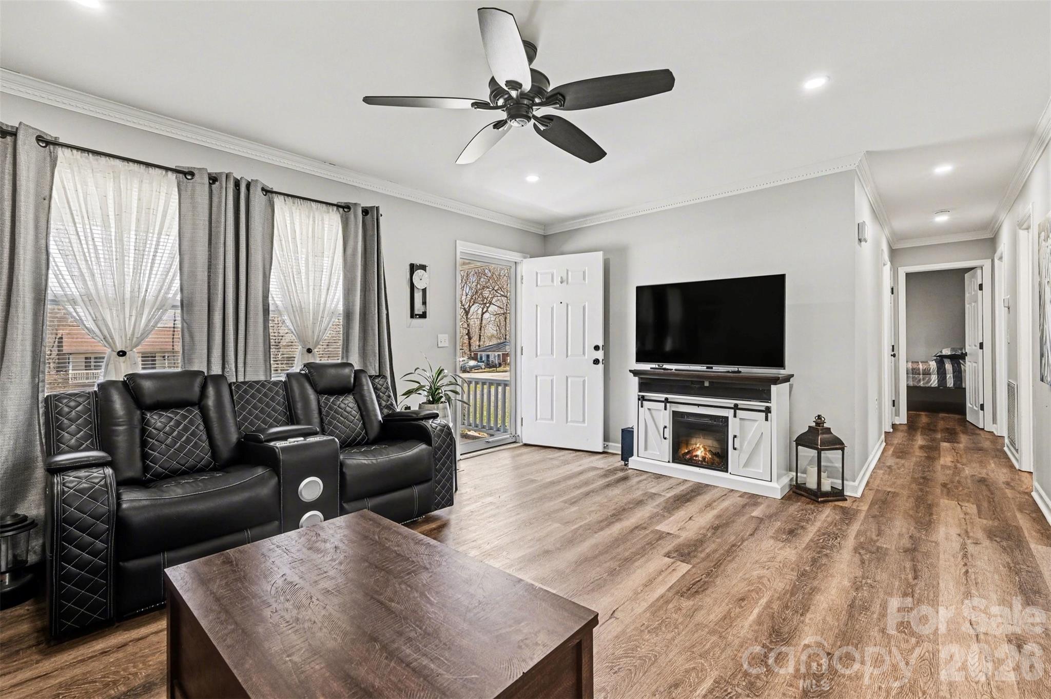 3545 Yorkland Drive — Hickory