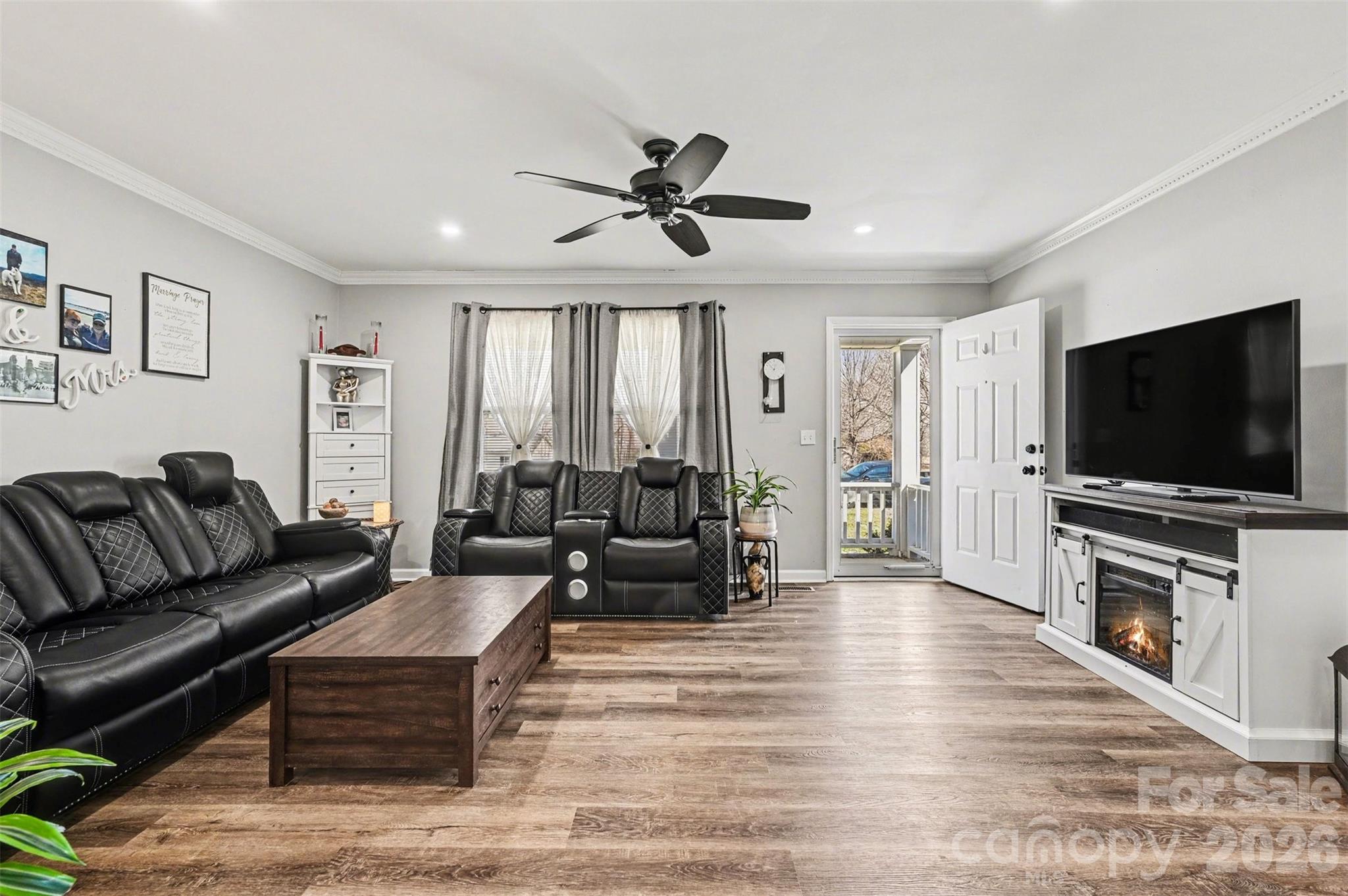 3545 Yorkland Drive — Hickory