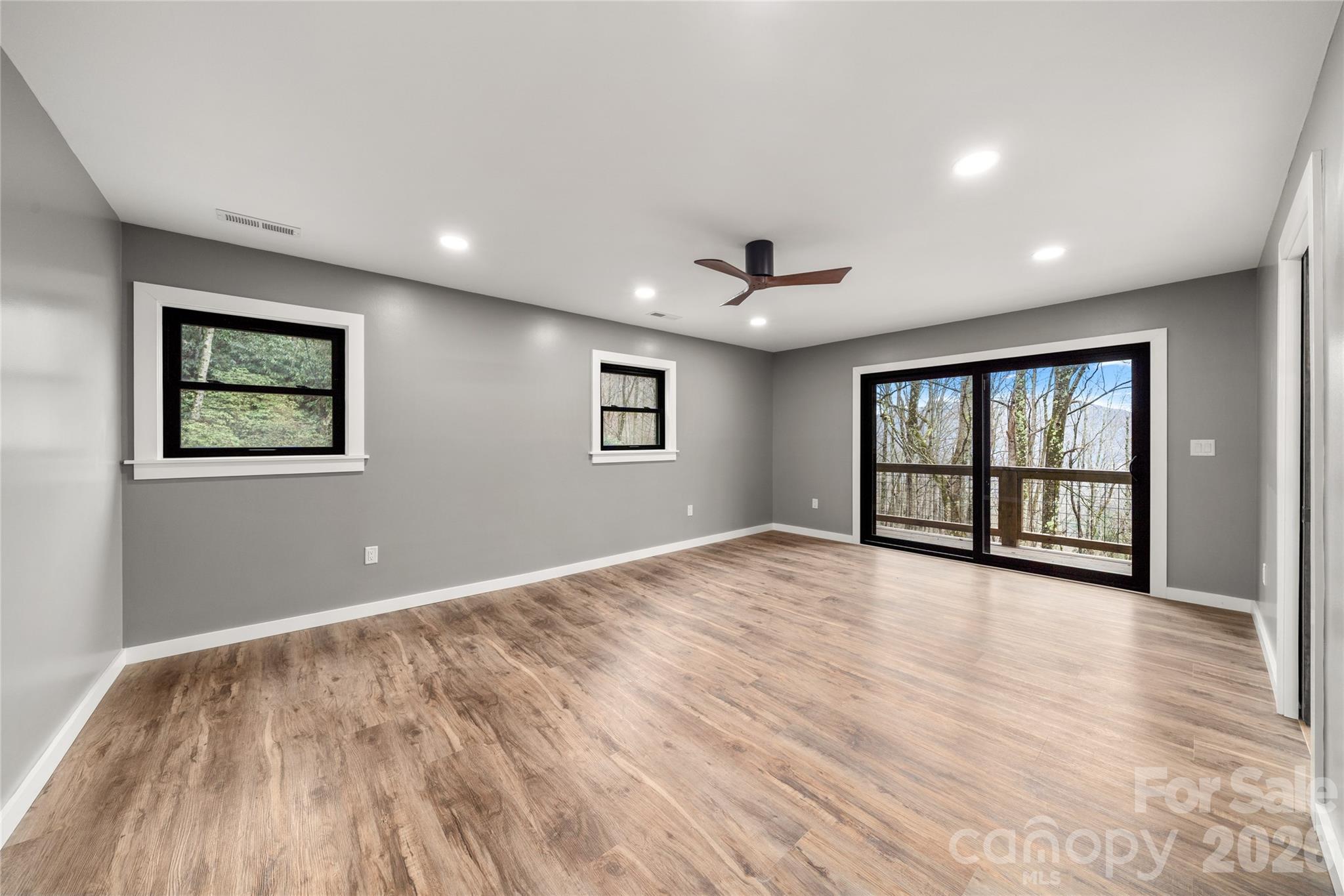 453 Friendly Acres Drive — Waynesville