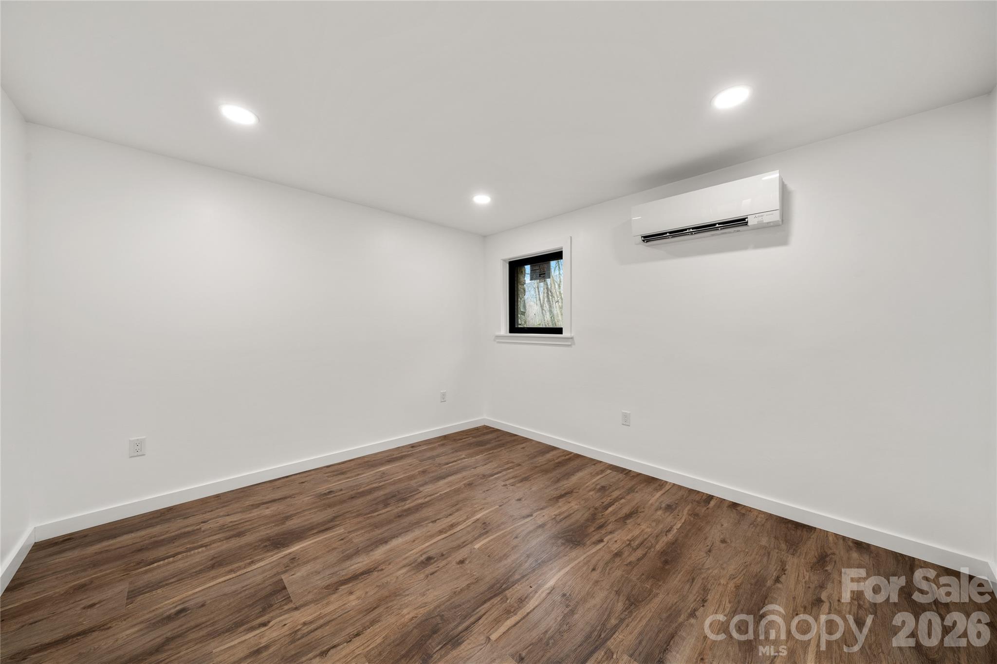 453 Friendly Acres Drive — Waynesville