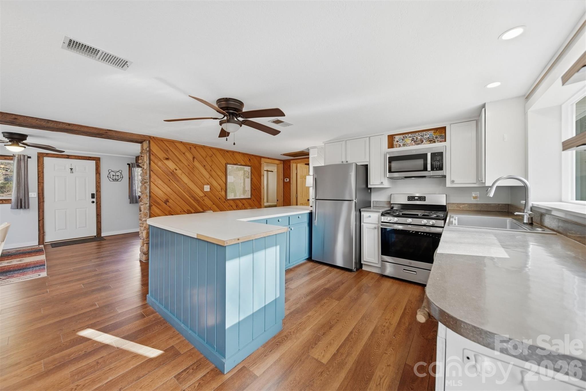 7495 Laurel Street — Collettsville