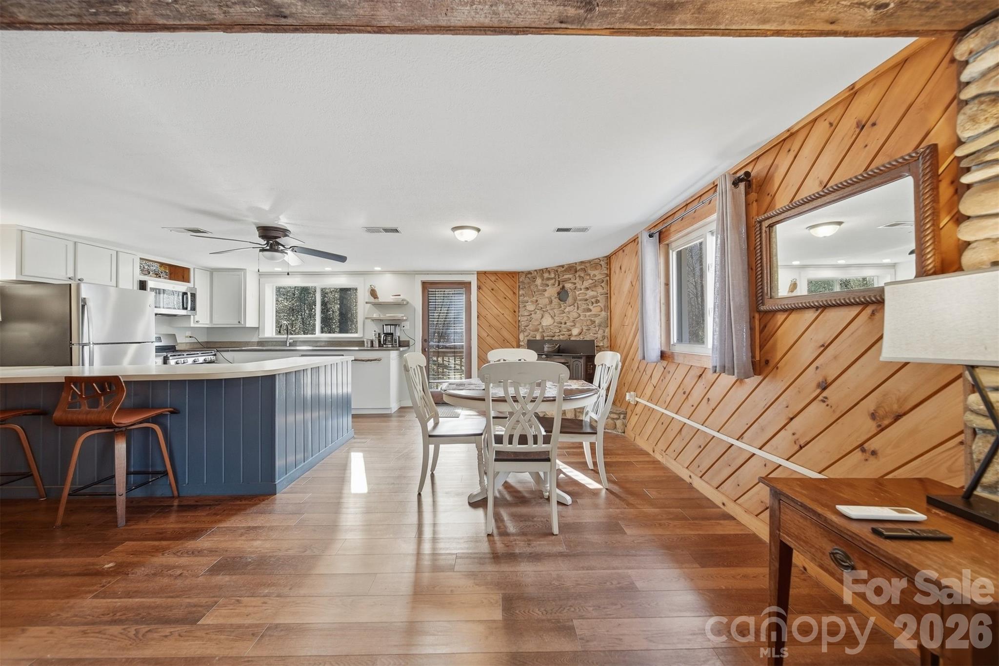 7495 Laurel Street — Collettsville