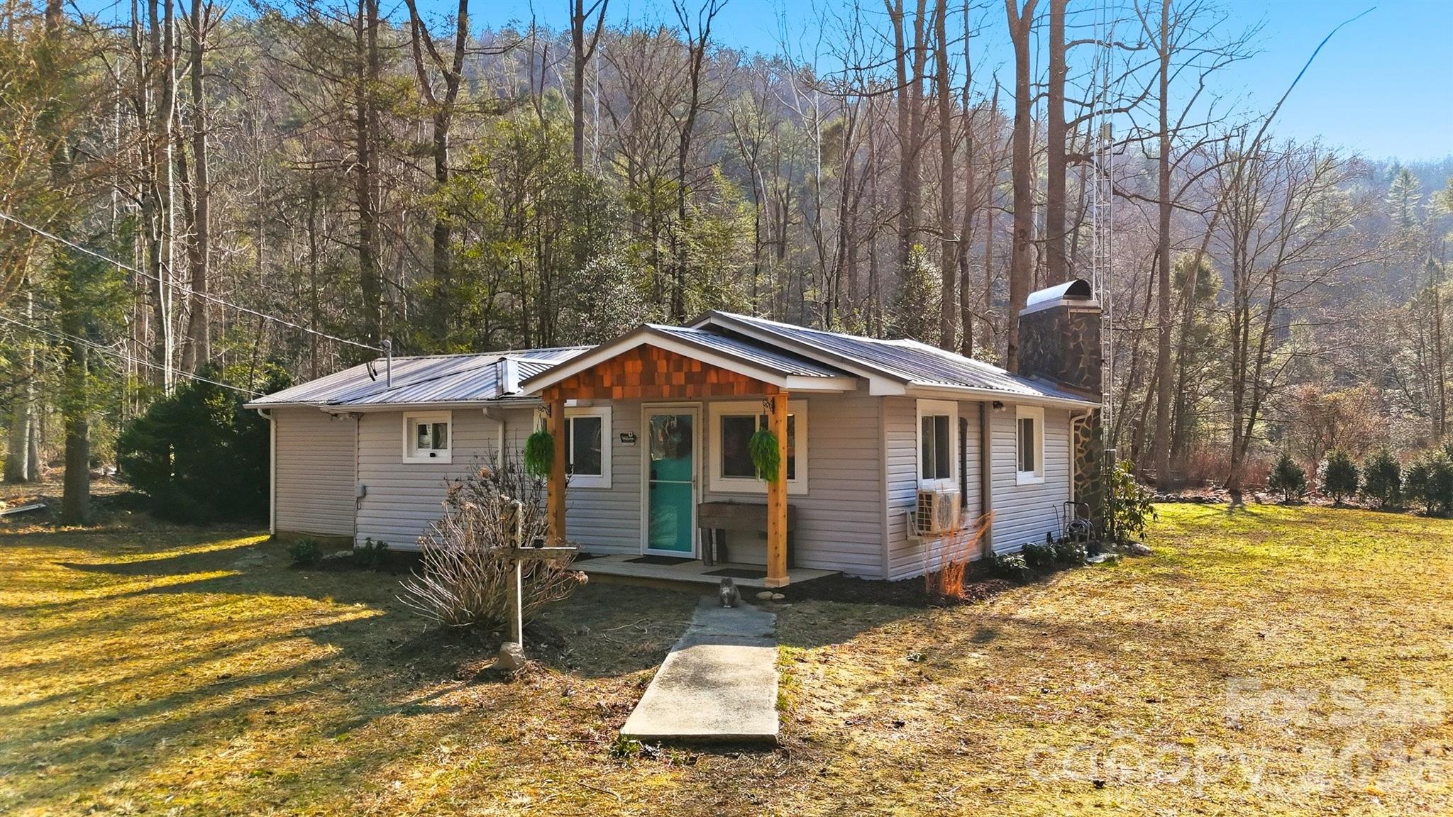 7495 Laurel Street — Collettsville